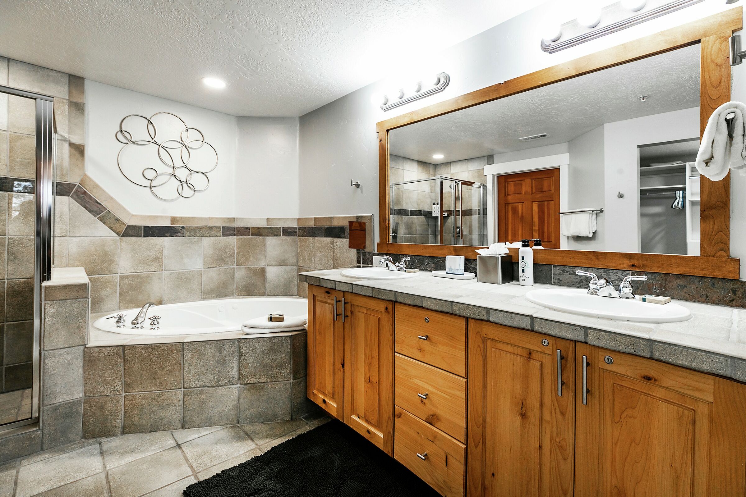 Master Ensuite Bathroom