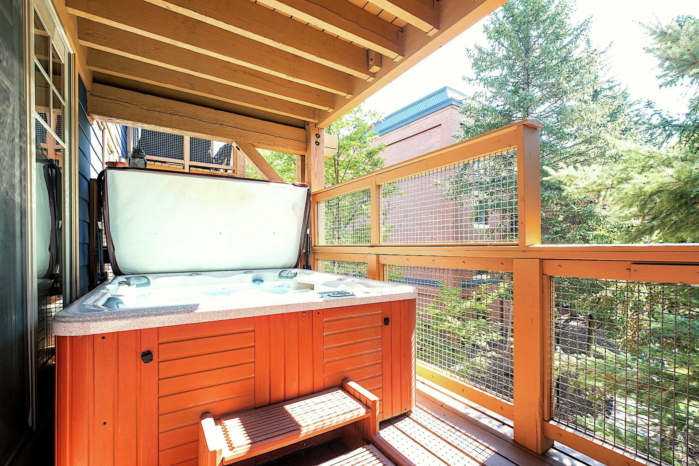 Balcony with Hot Tub