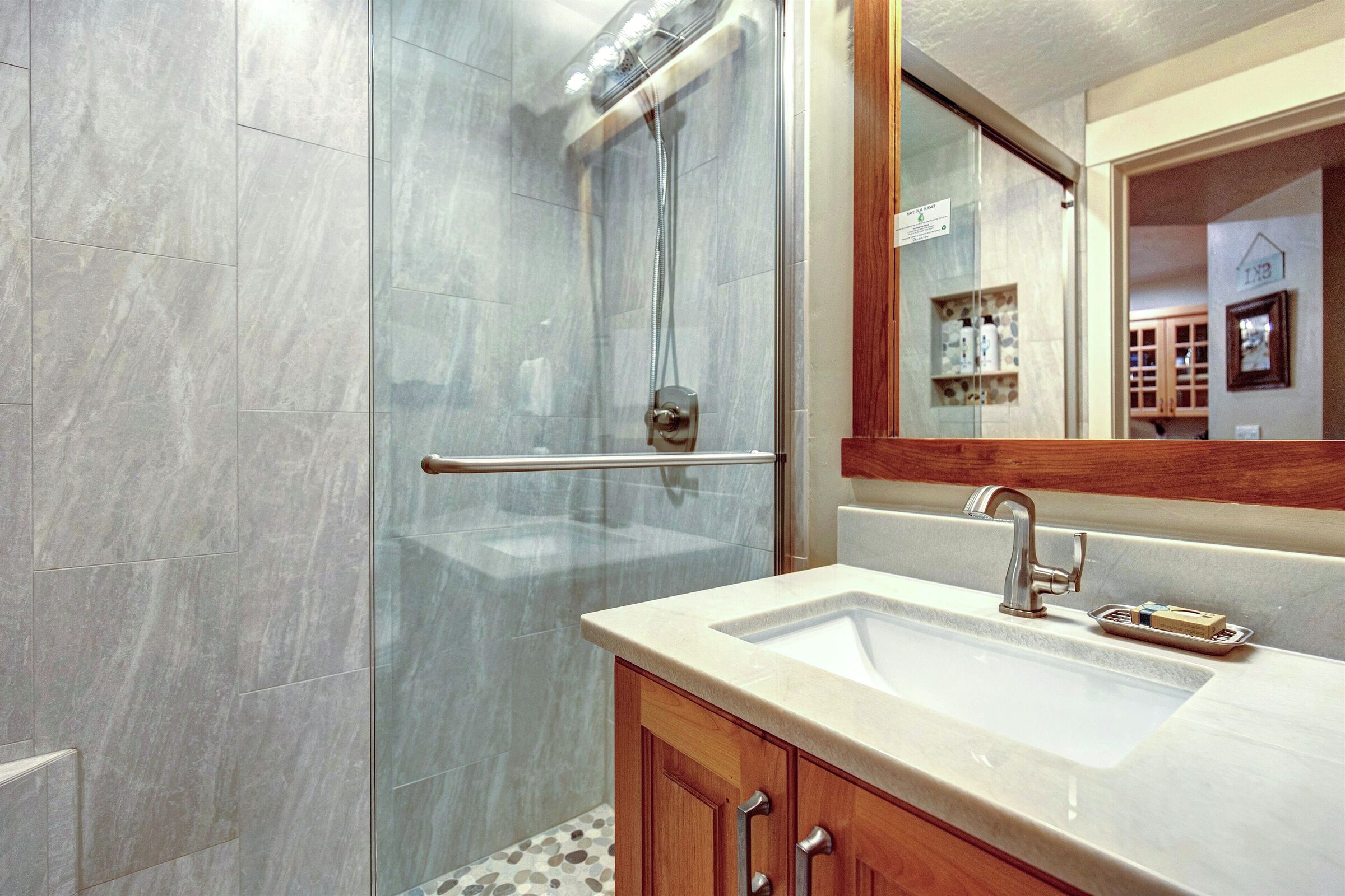#A102 - Bathroom