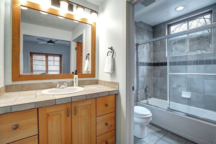 #A105 - Ensuite Bathroom