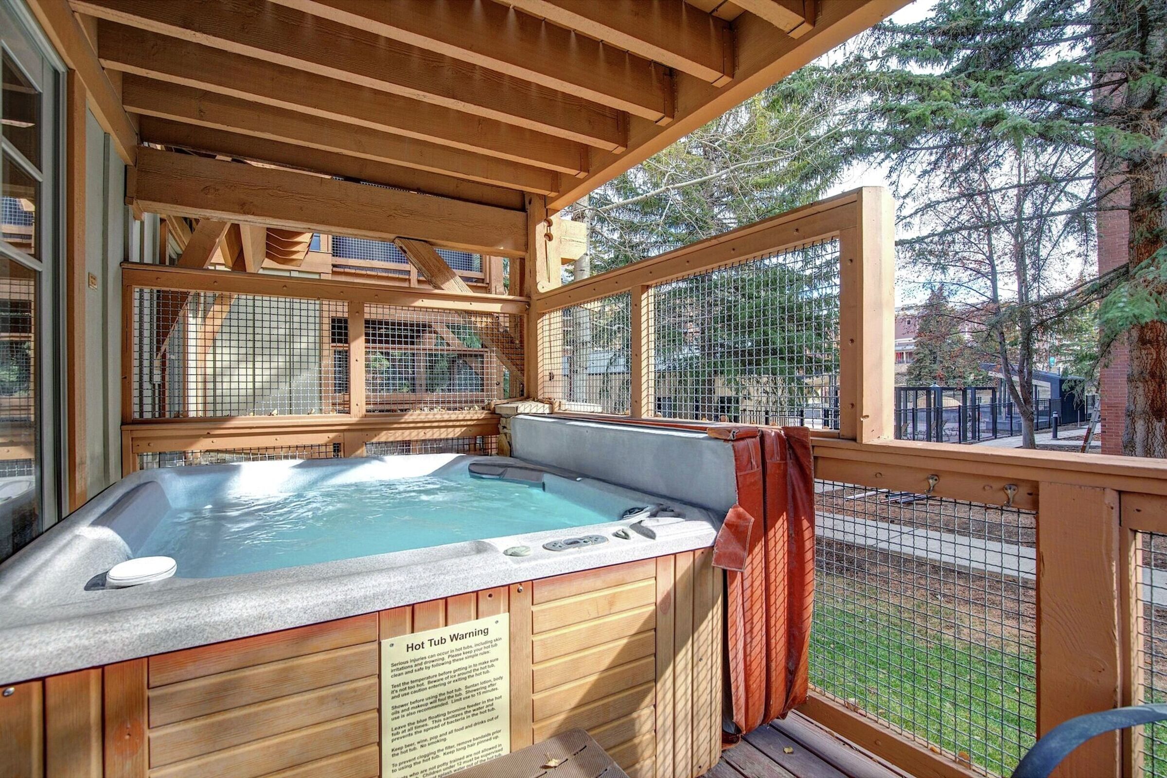 Balcony with Hot Tub