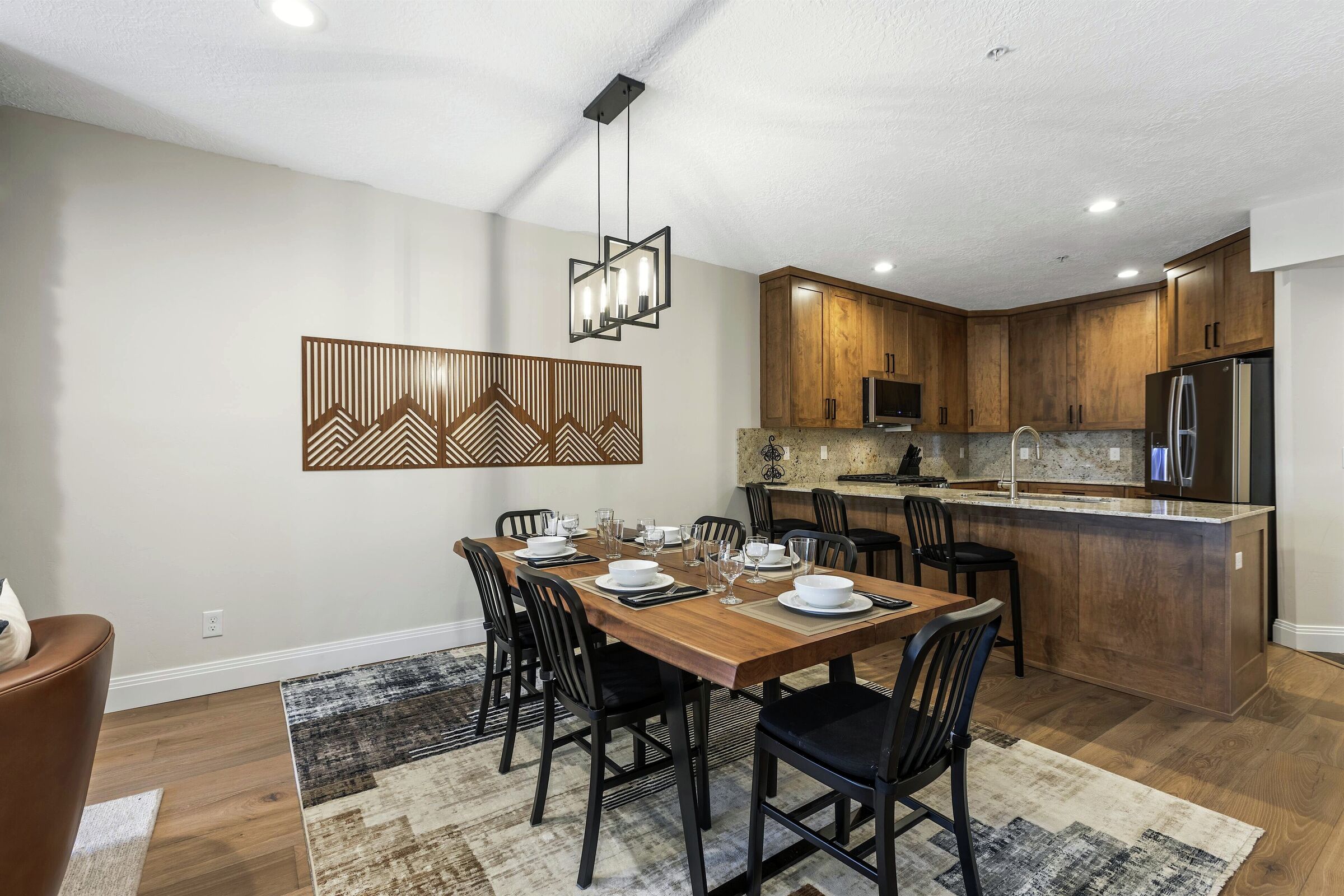 #B204 - Dining Area