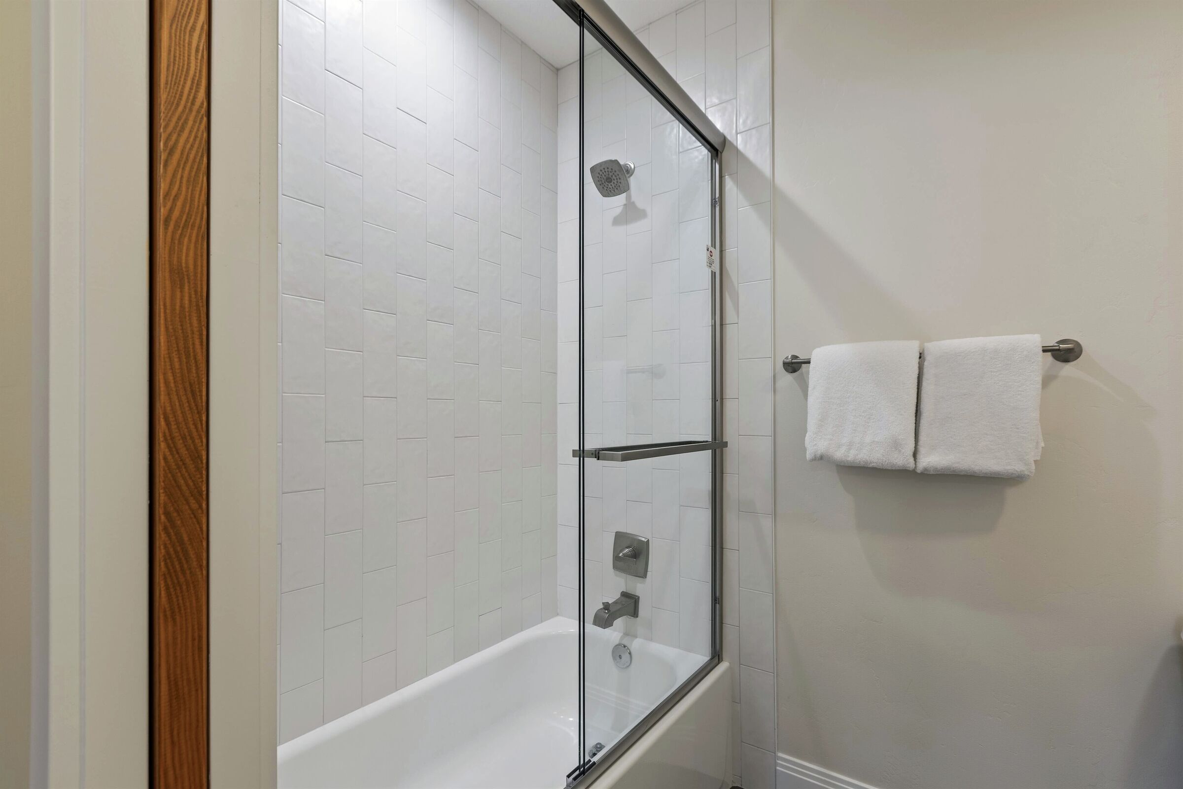 #B204 - Ensuite Bathroom