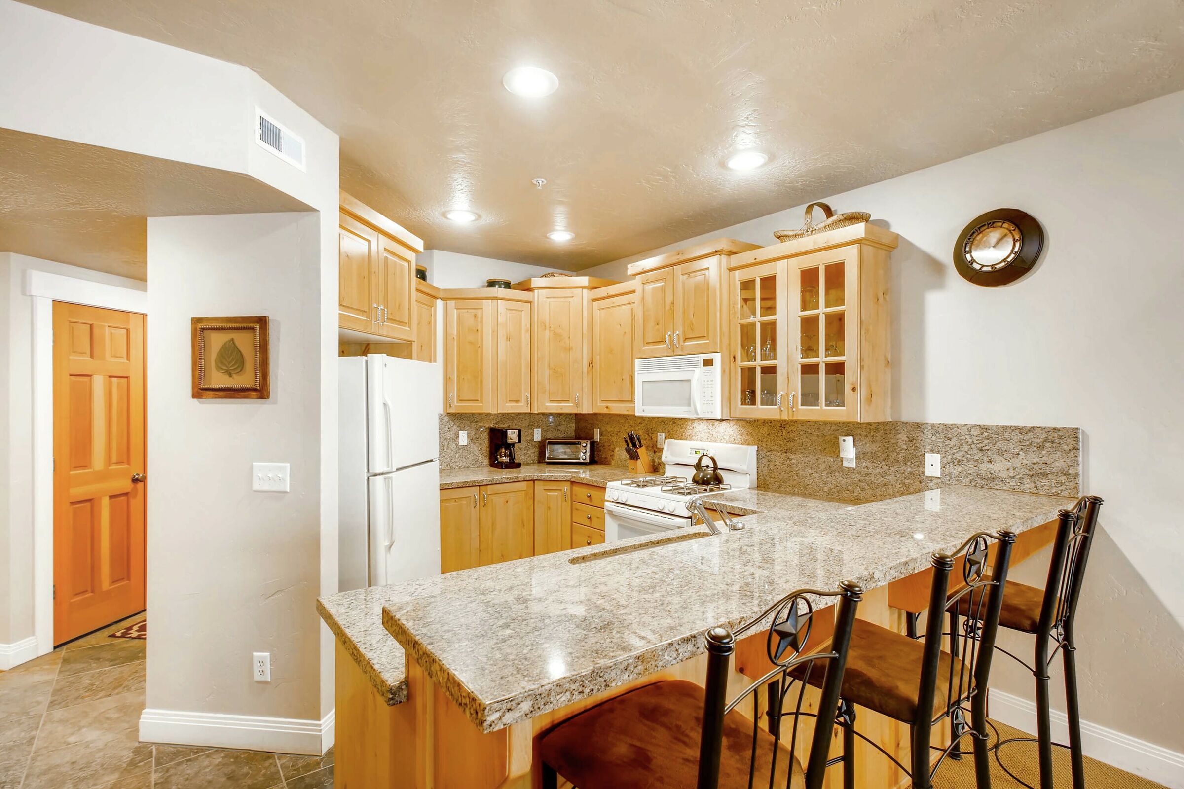 Kitchen Bar 