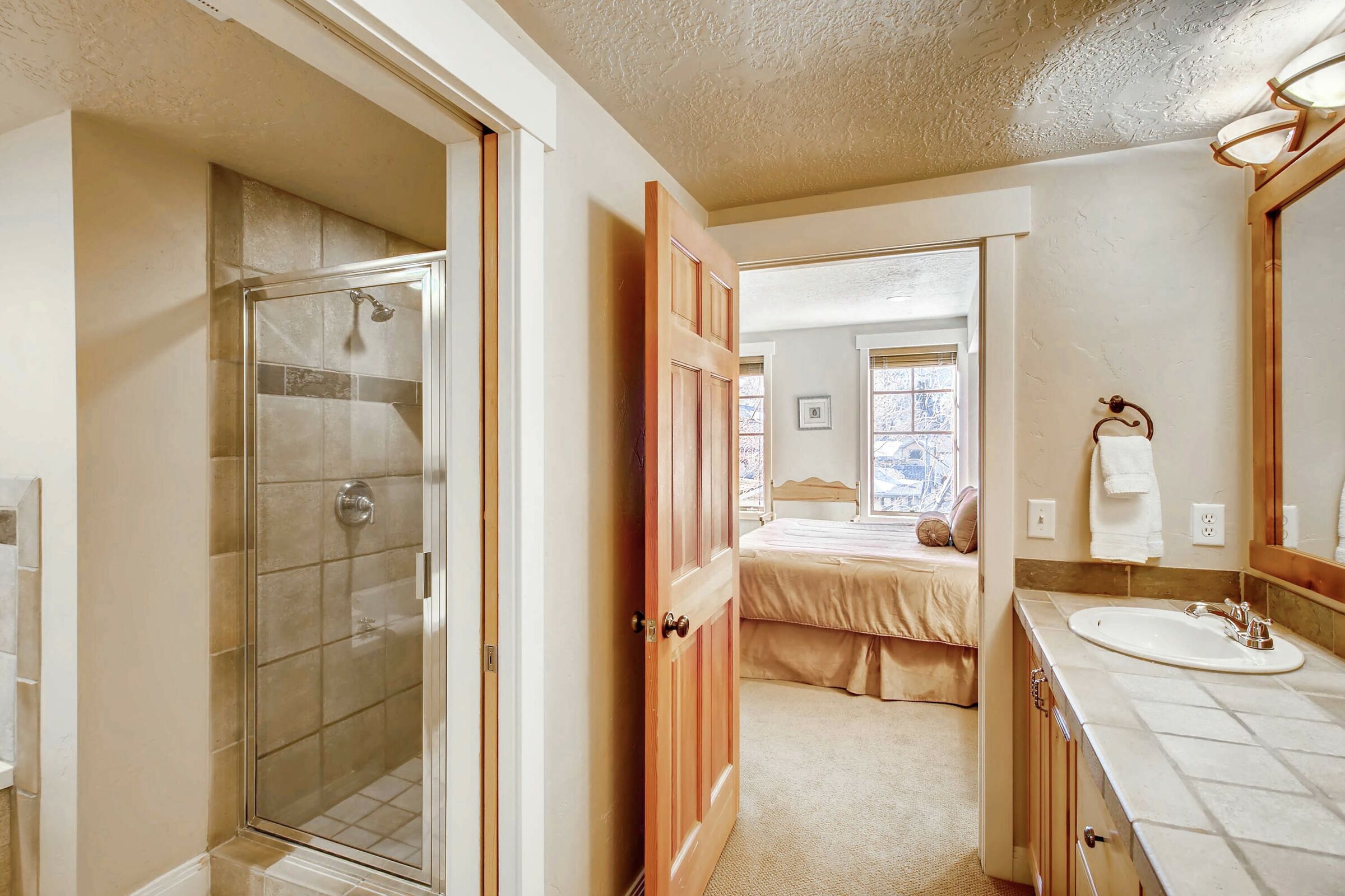 Master Ensuite Bathroom