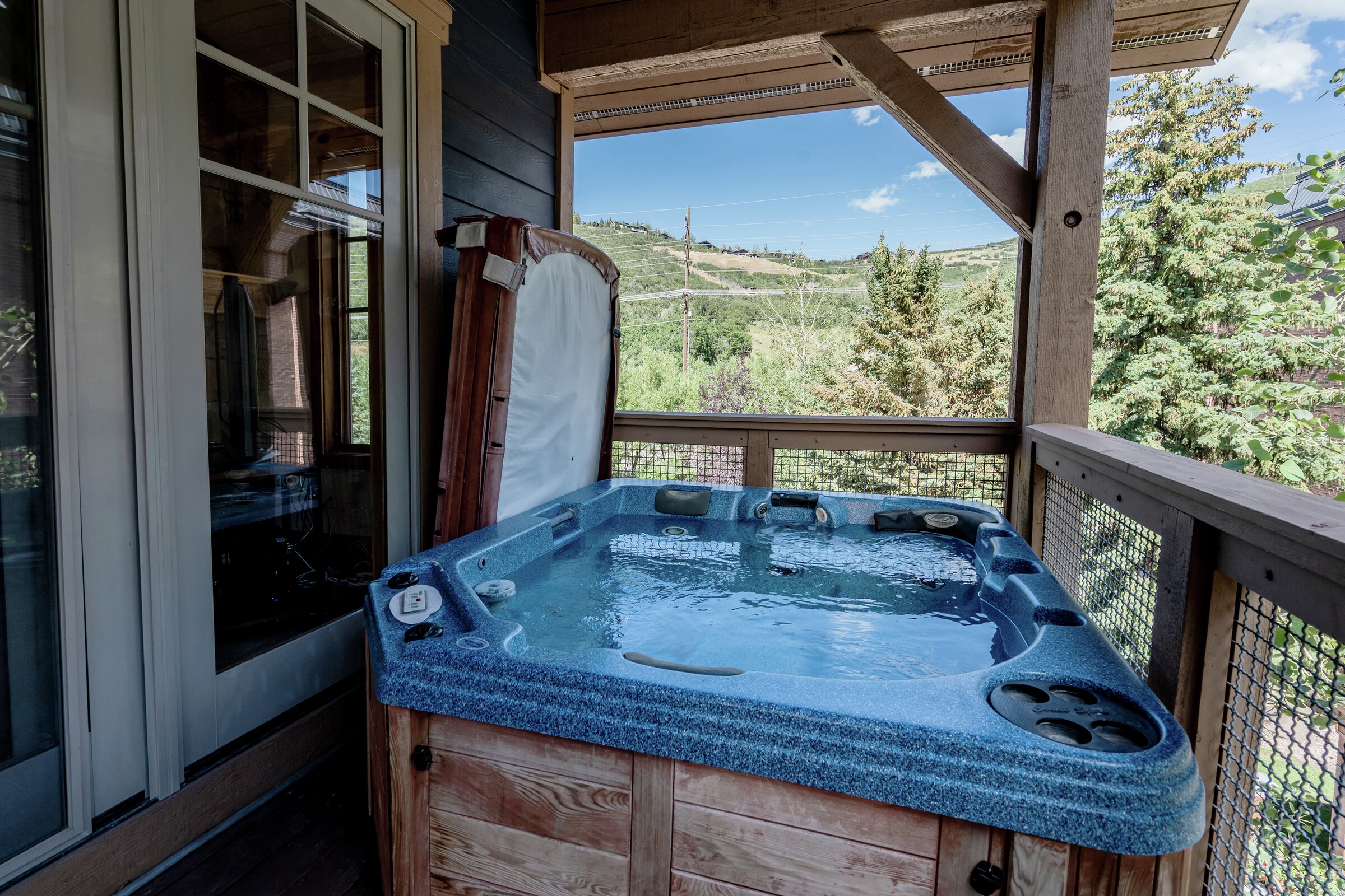 Balcony with Hot Tub