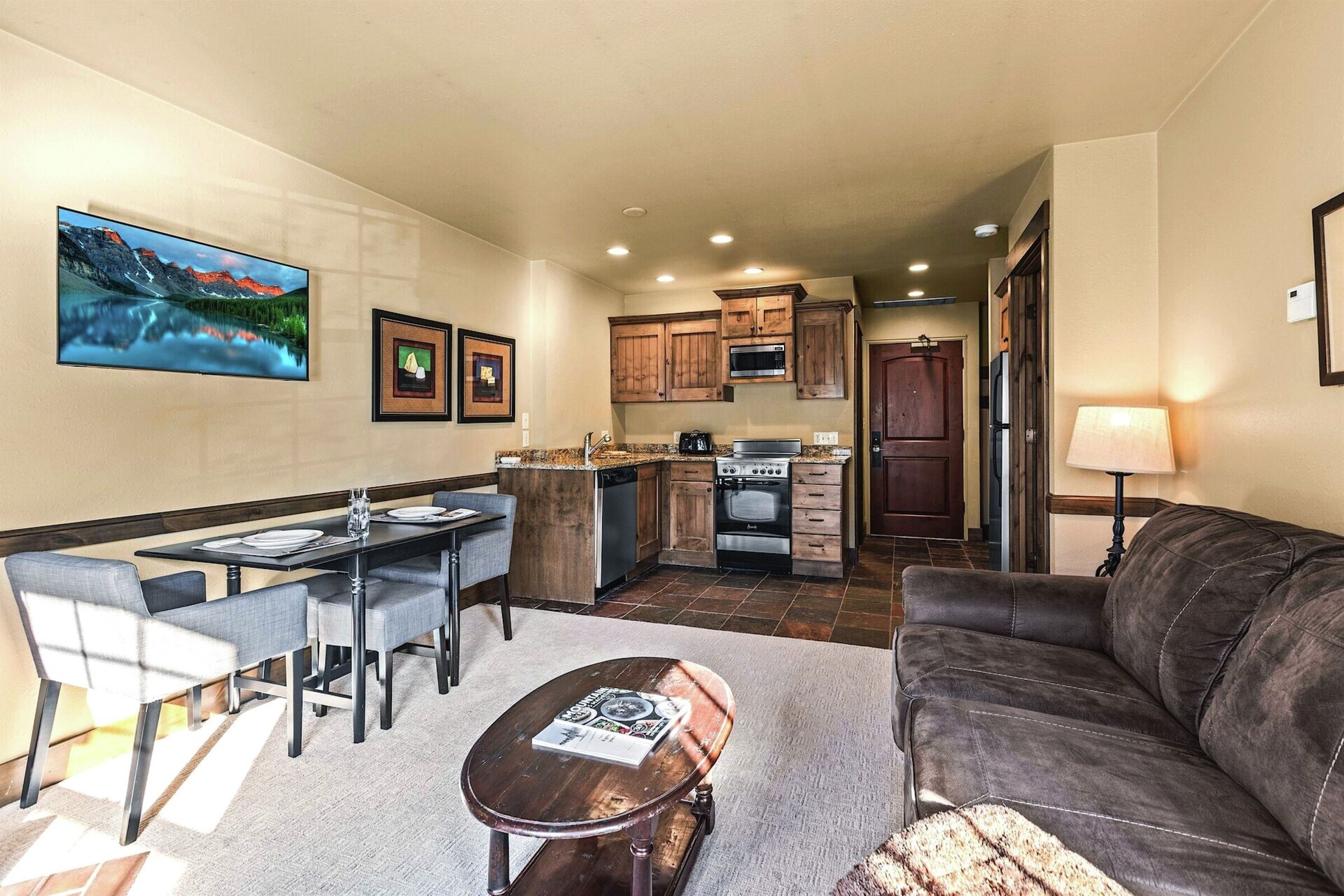 Living Area & Dining Area