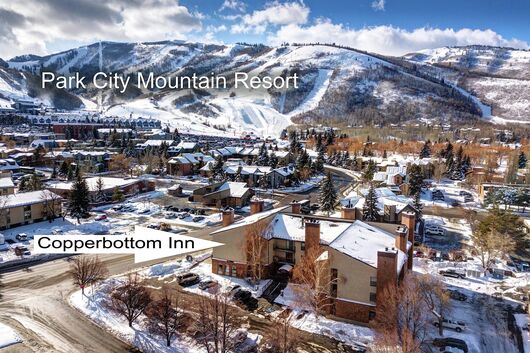 Copperbottom Inn Exterior - Winter