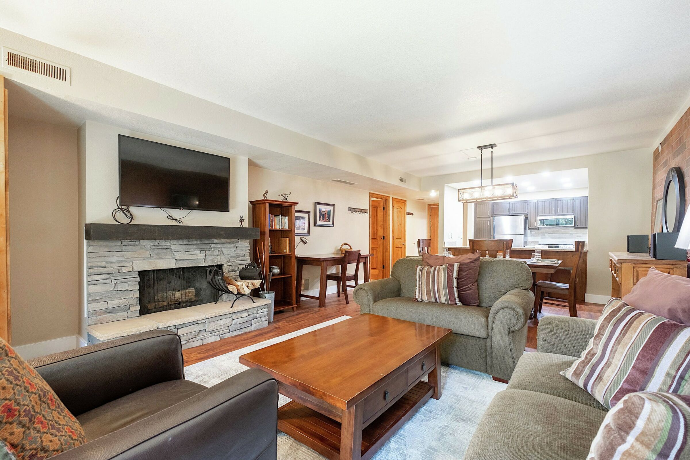 #111 - Living Room
