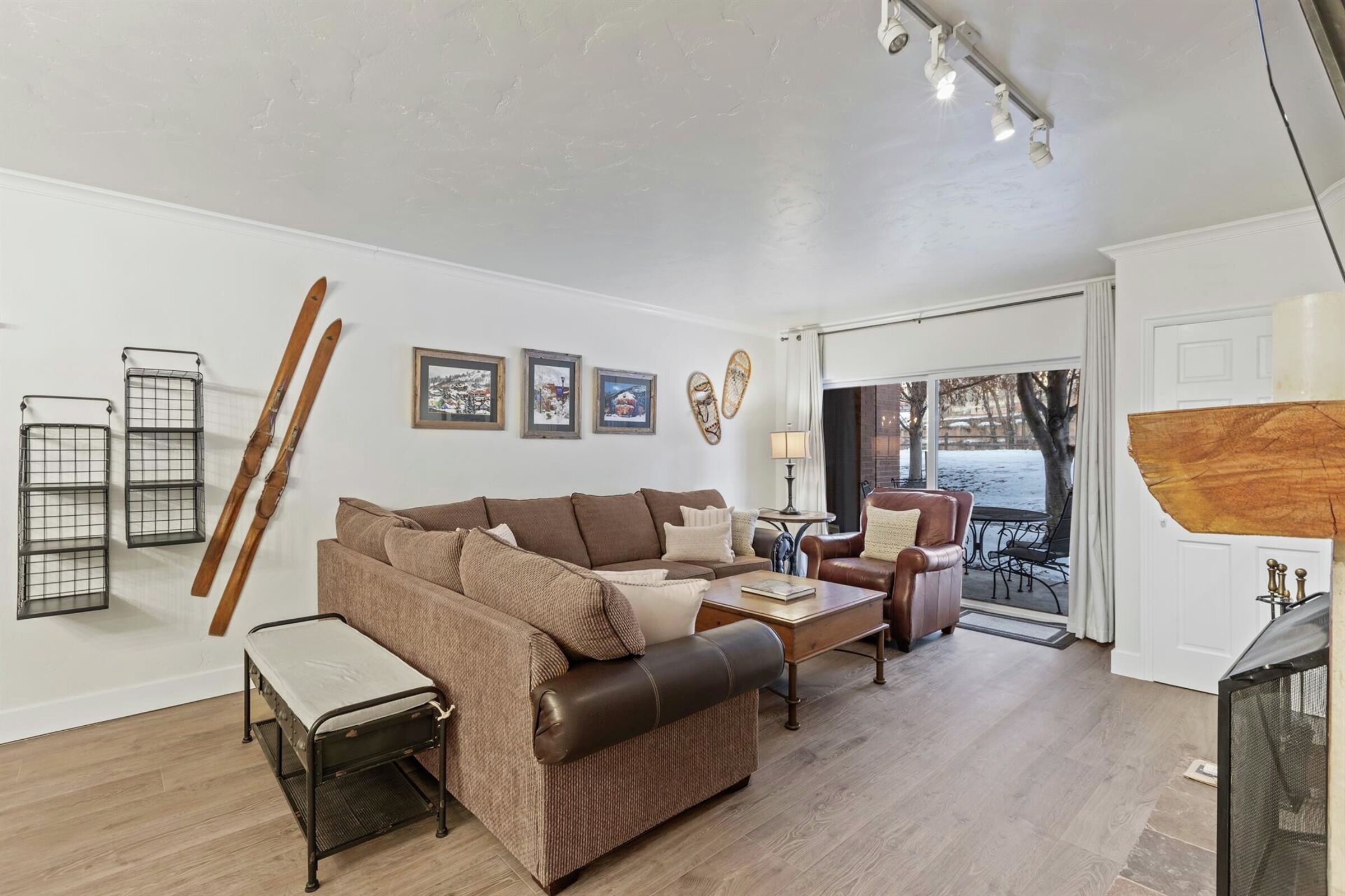 #216-1 - Living Room