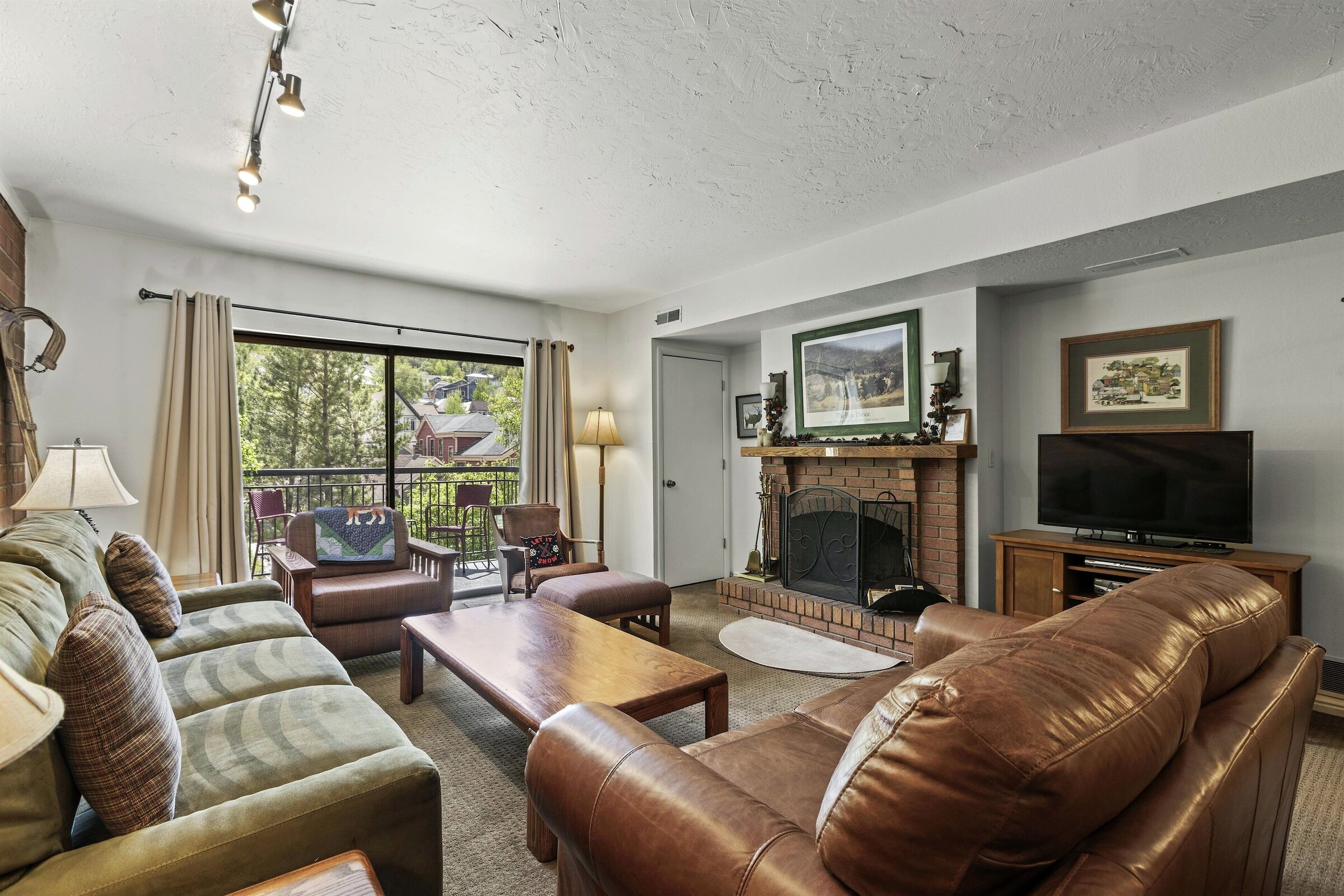 #121 - Living Area