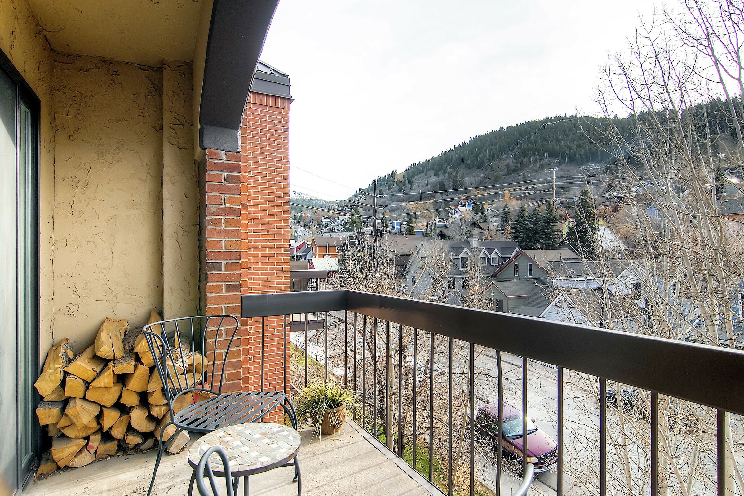 #147 - Balcony