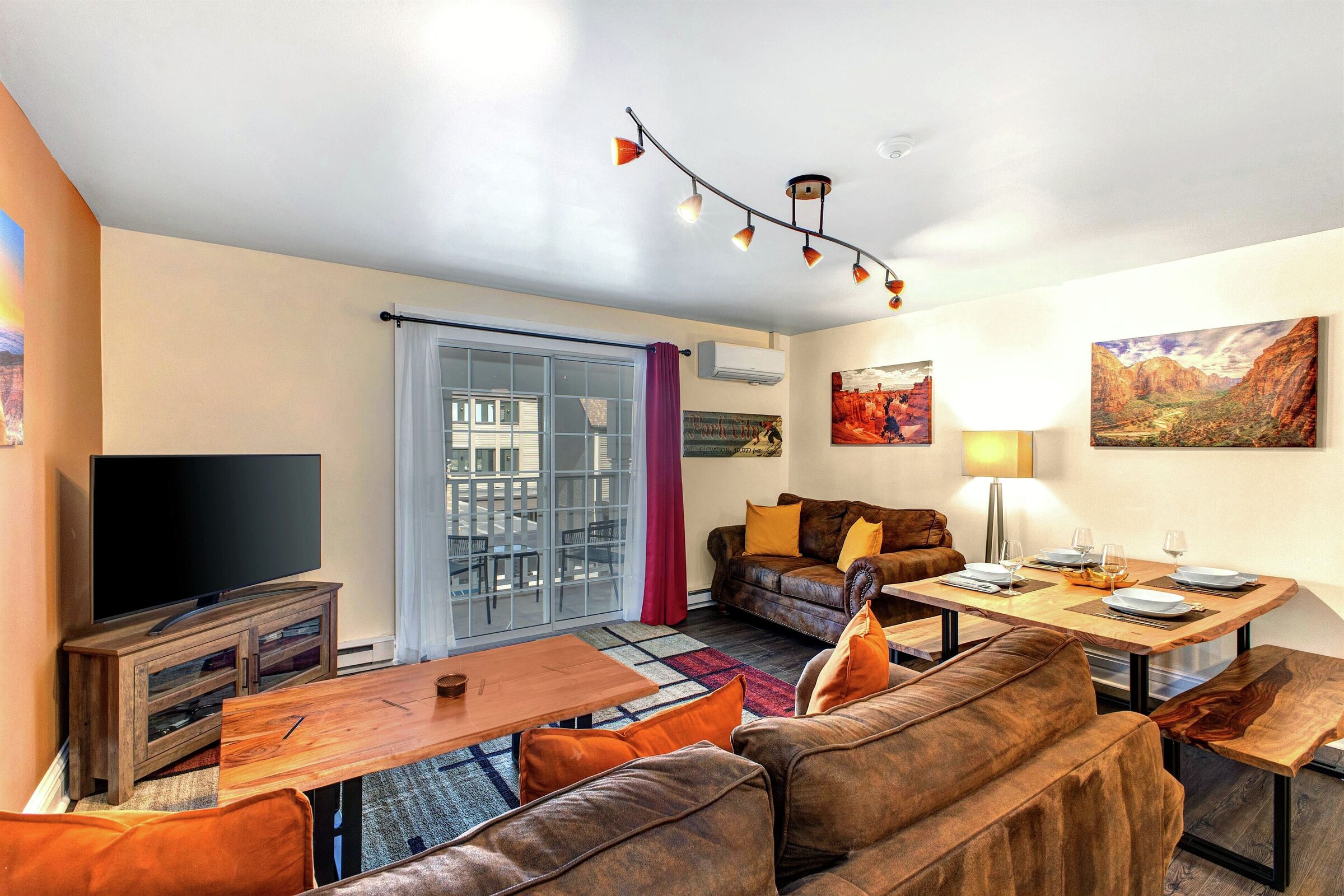 Living Area & Dining Area