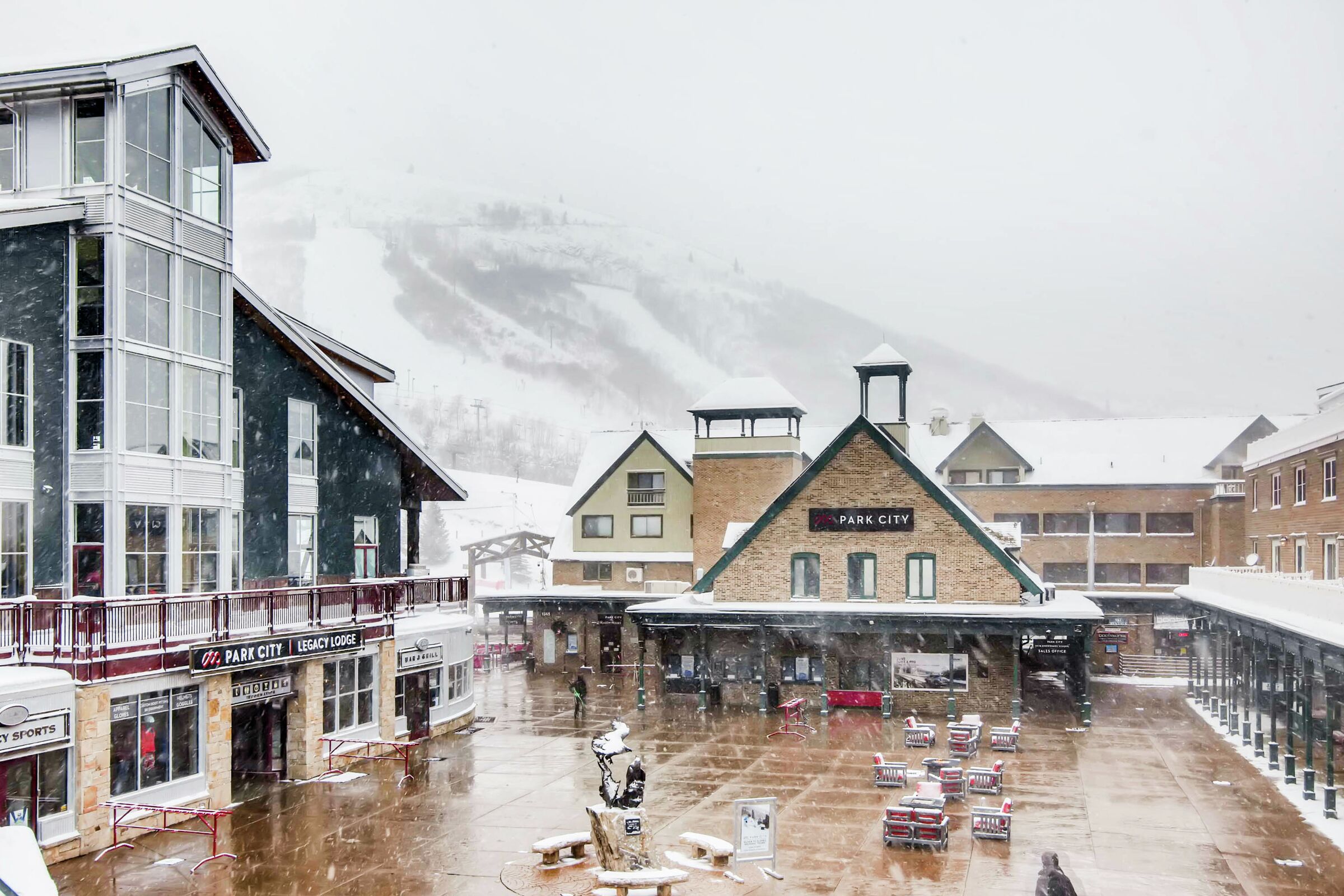 Resort Plaza