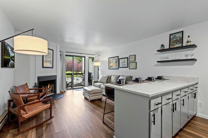 Kitchen & Living Area