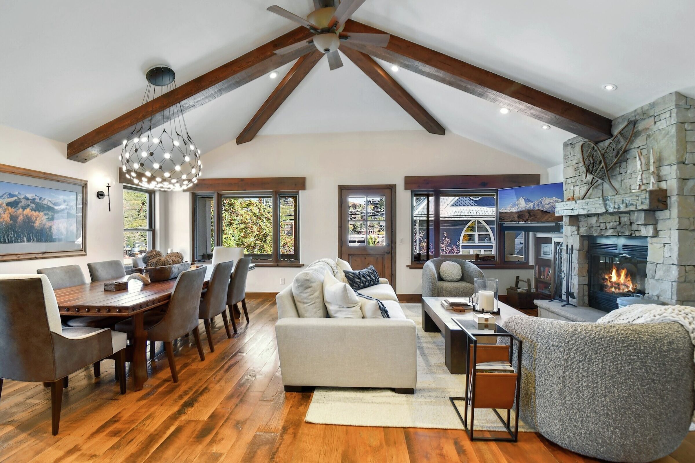 Living Area & Dining Area