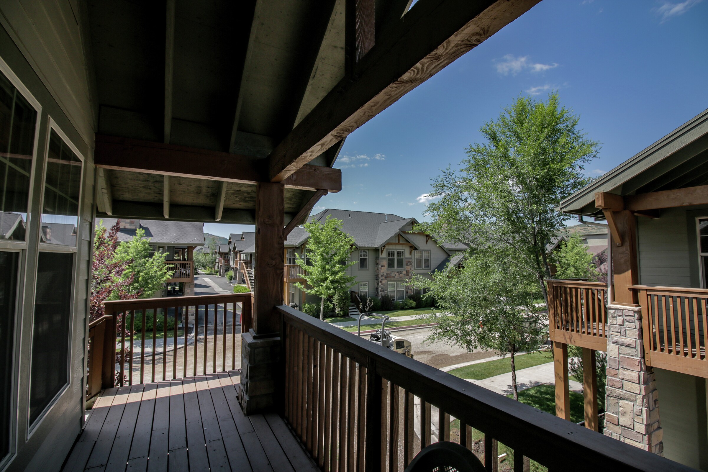 #E12 - Balcony