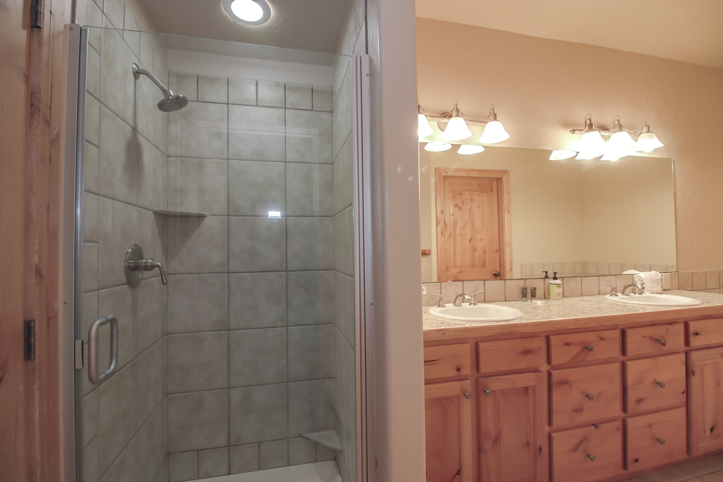 #E12 - Bathroom