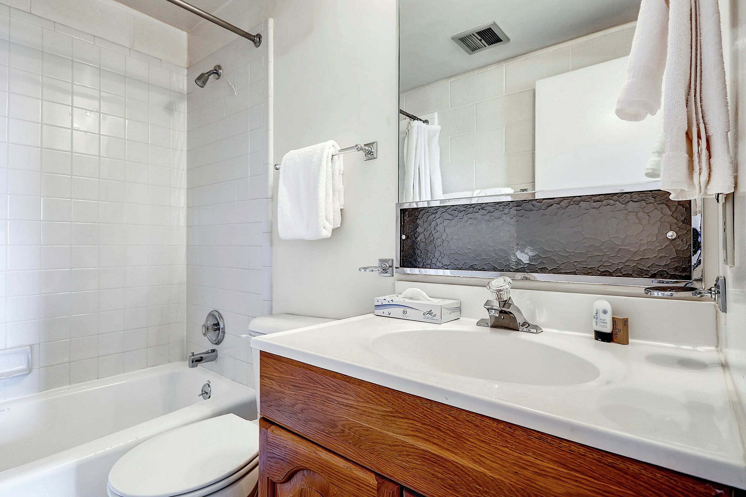 #113A - Master Ensuite Bathroom
