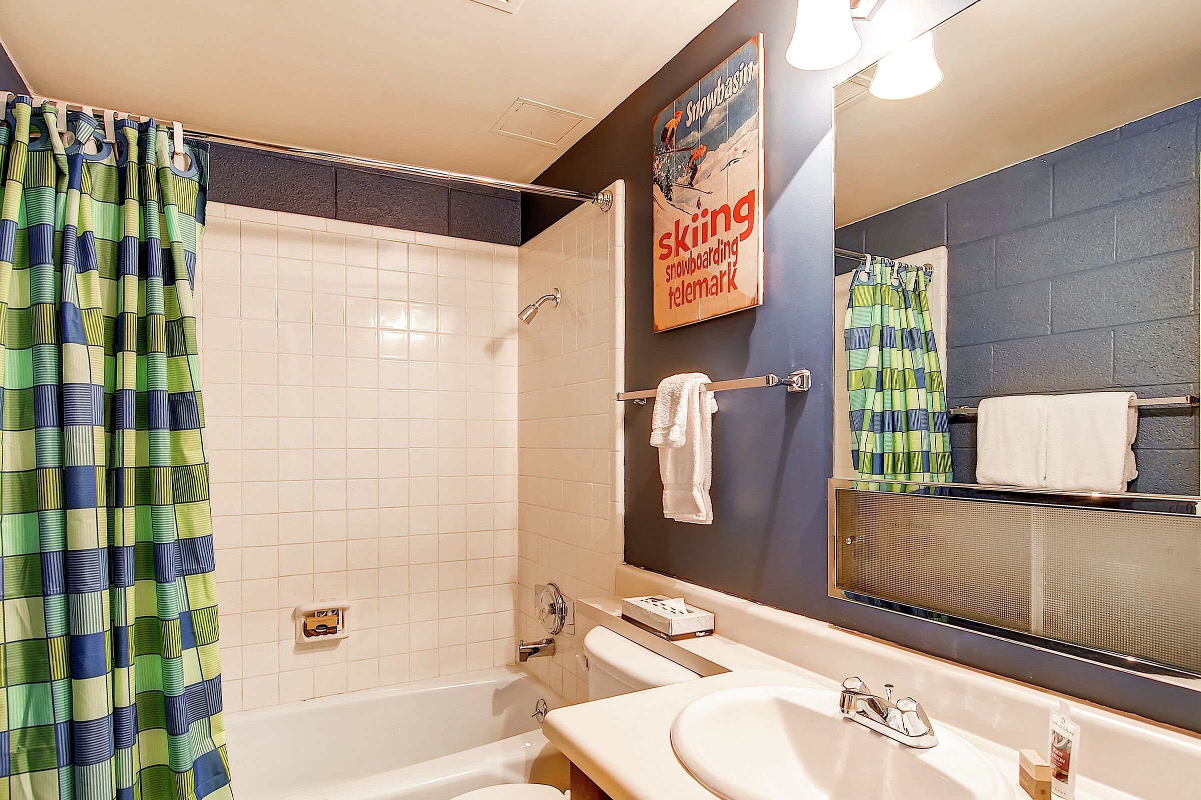 #204B - Hotel Room Bathroom