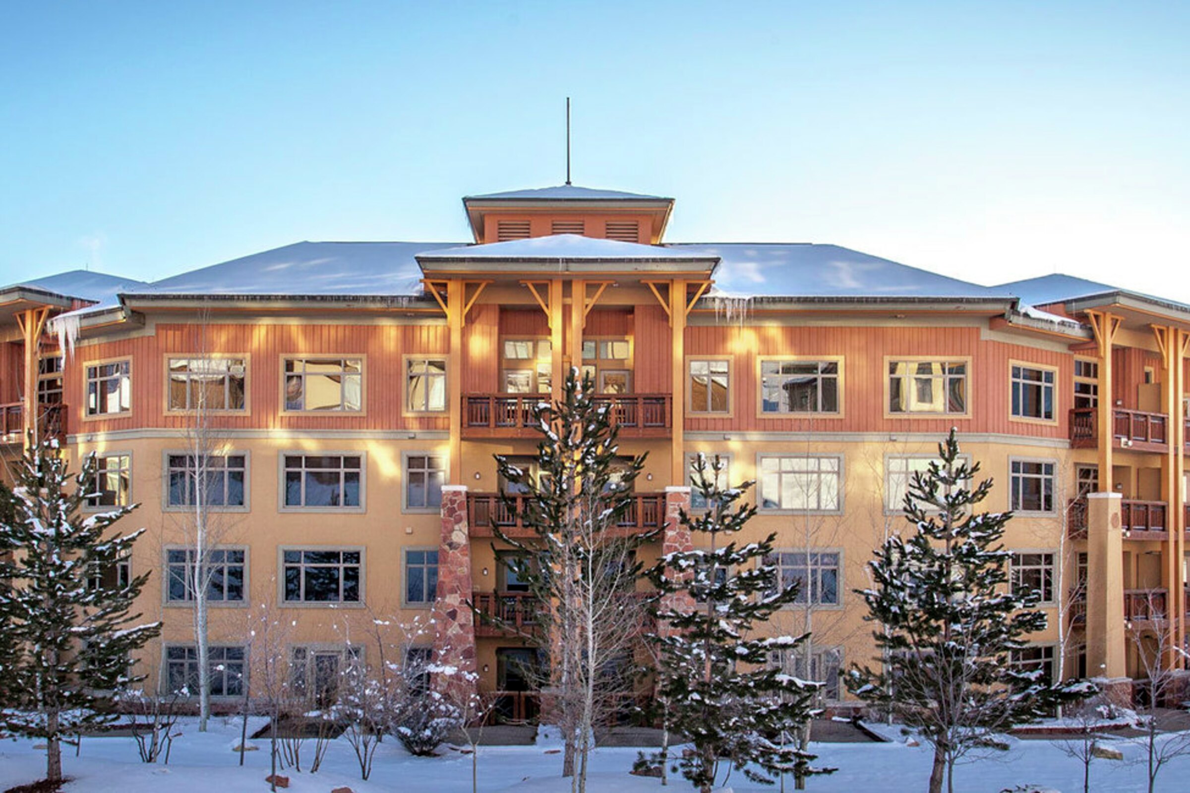 Sundial Lodge