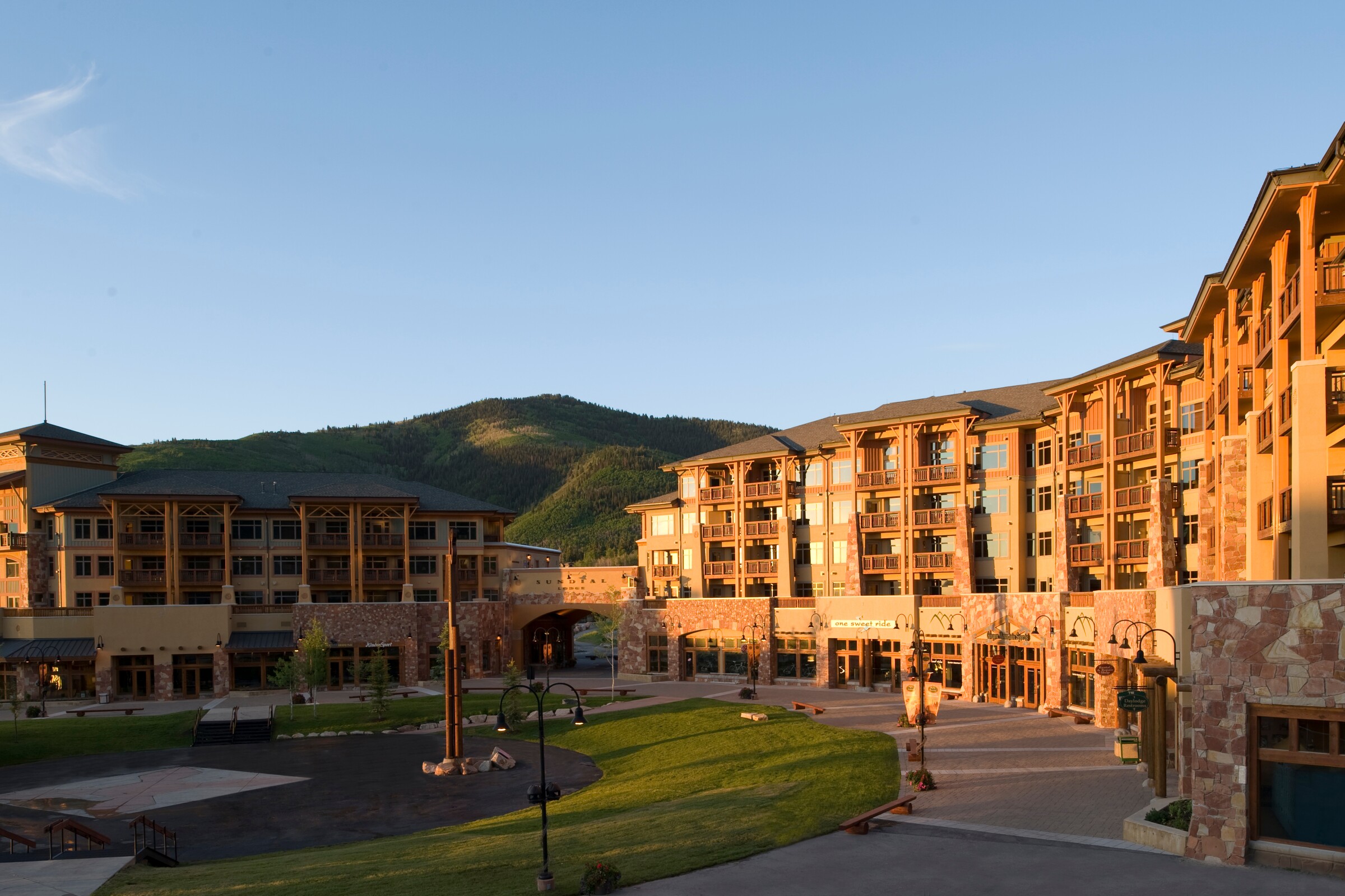 Sundial Lodge