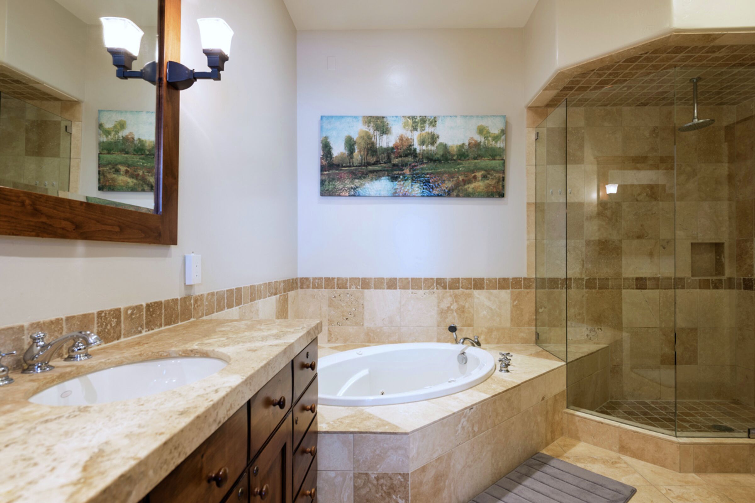#1304 - Master Ensuite Bathroom