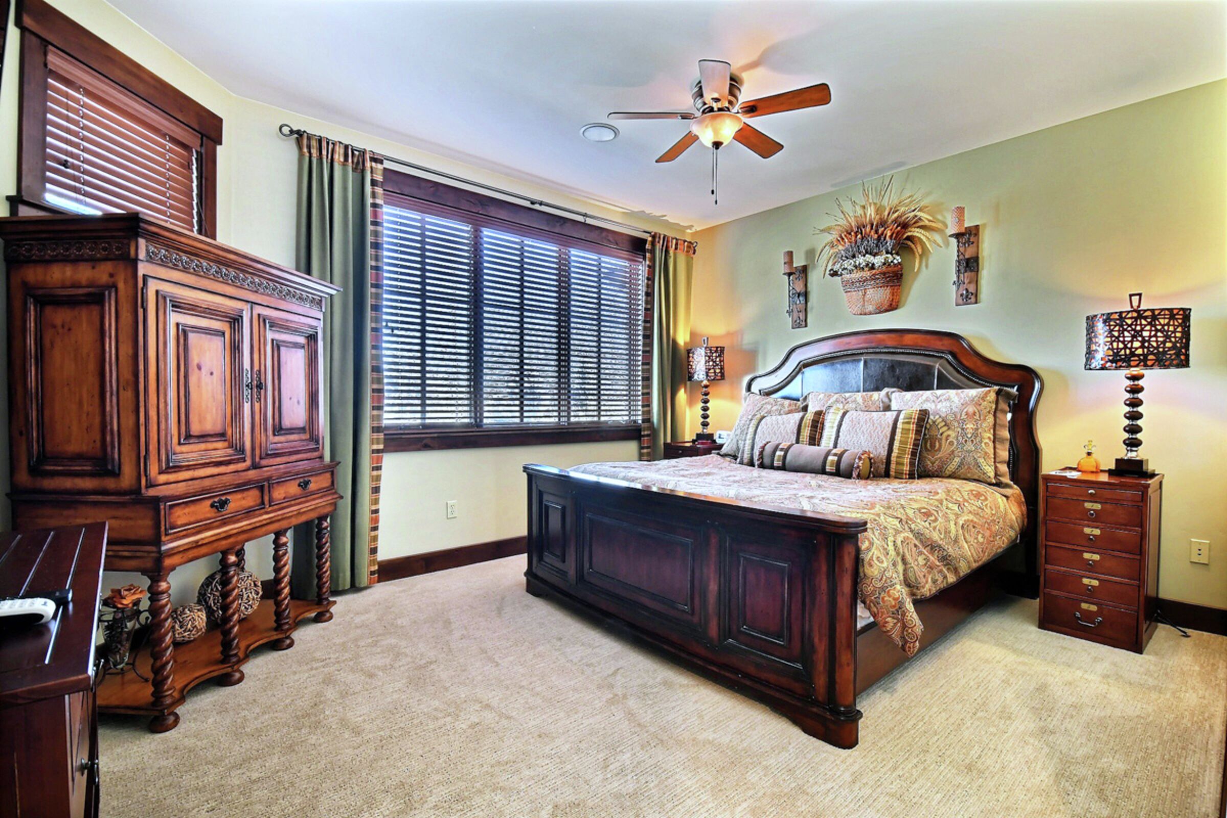 #903 - Master Bedroom