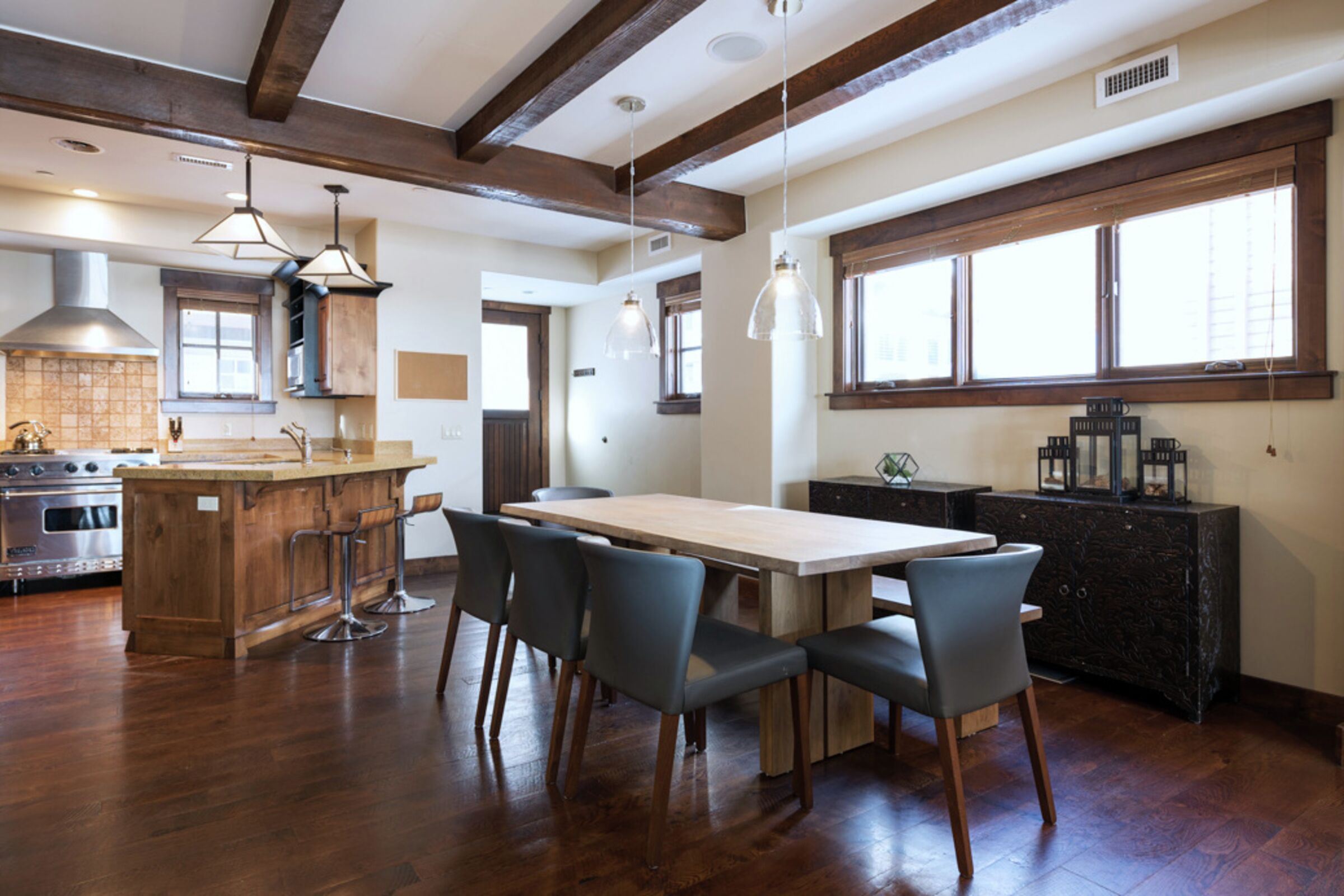 #404 - Dining Room