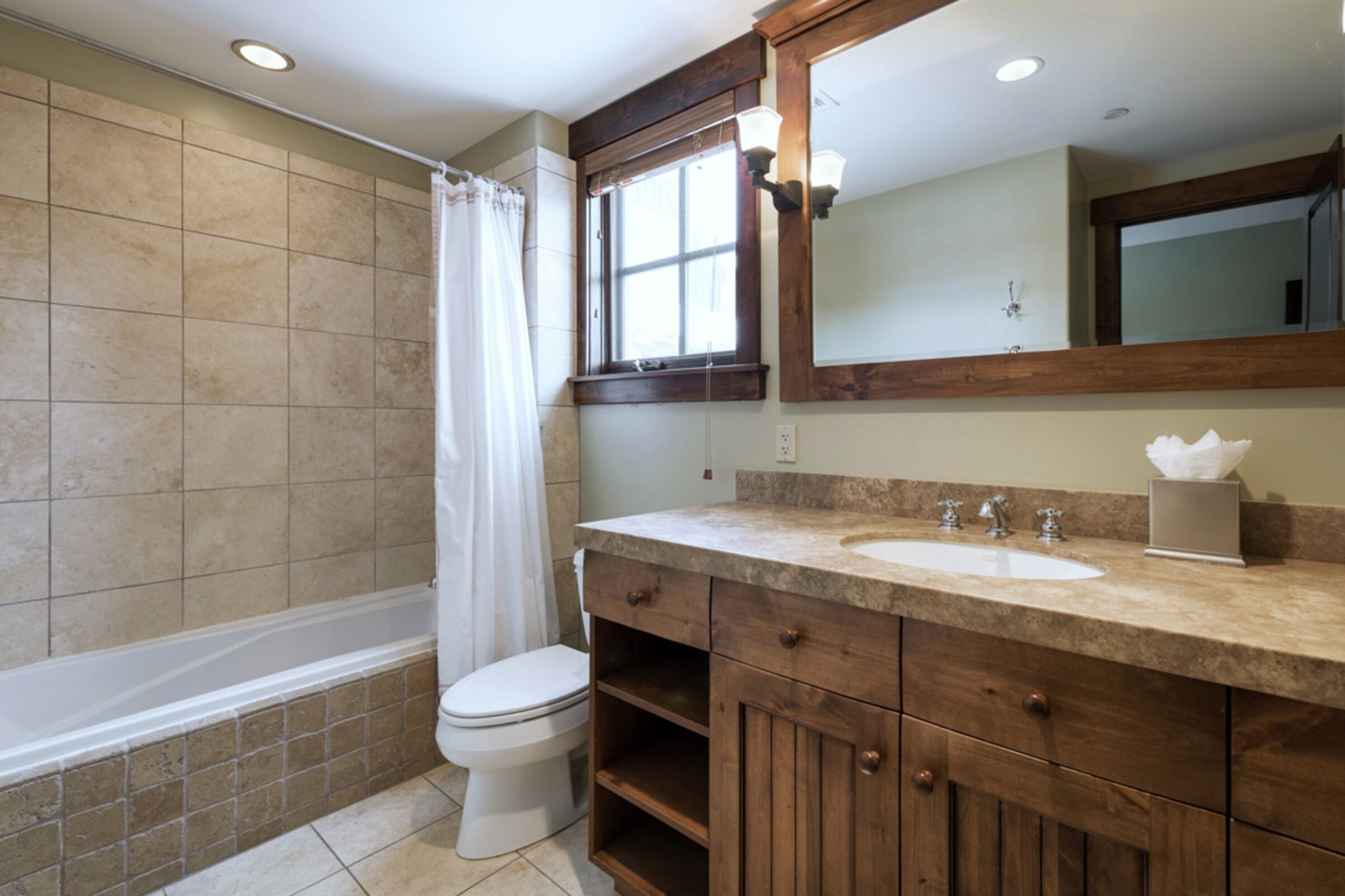 #404 - Bathroom