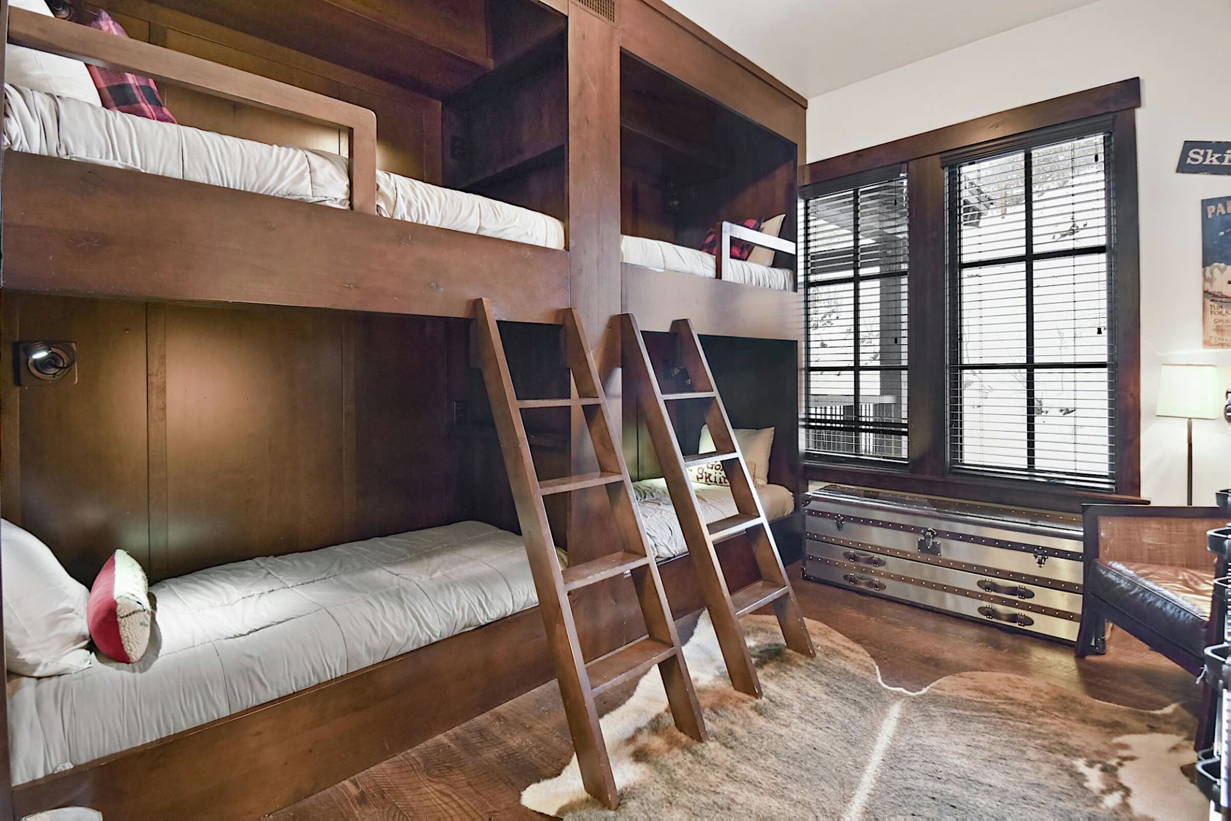 #4304 - Bedroom