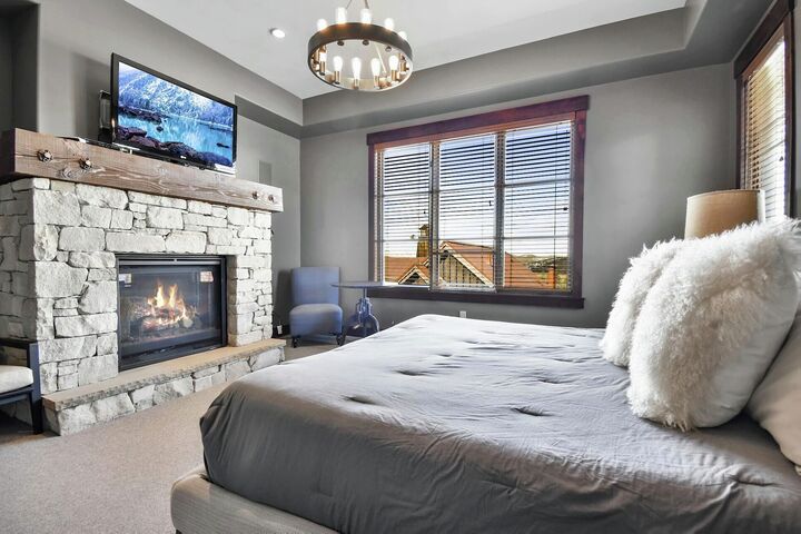 #4302 - Master Bedroom