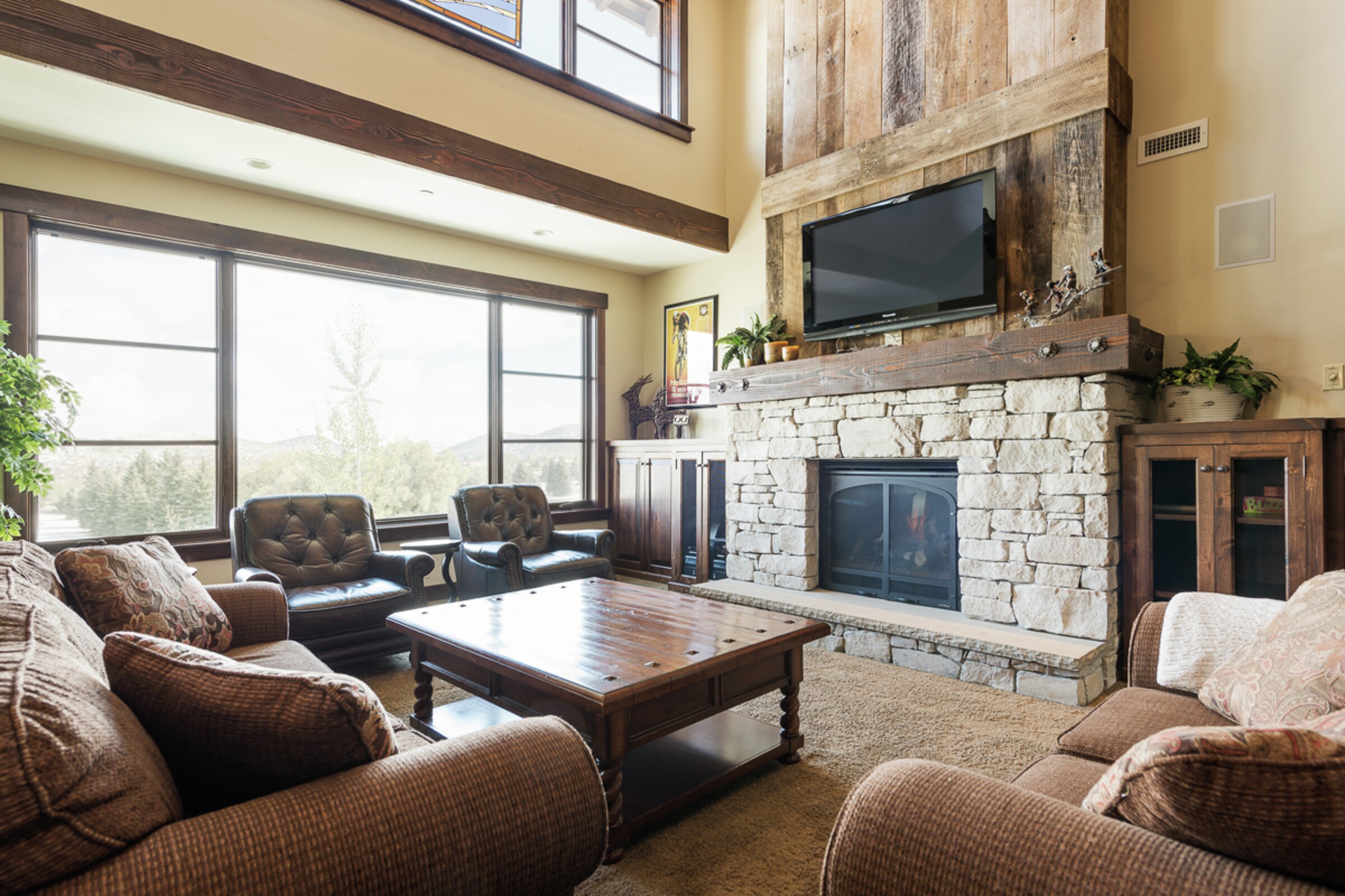 #1305 - Living Room