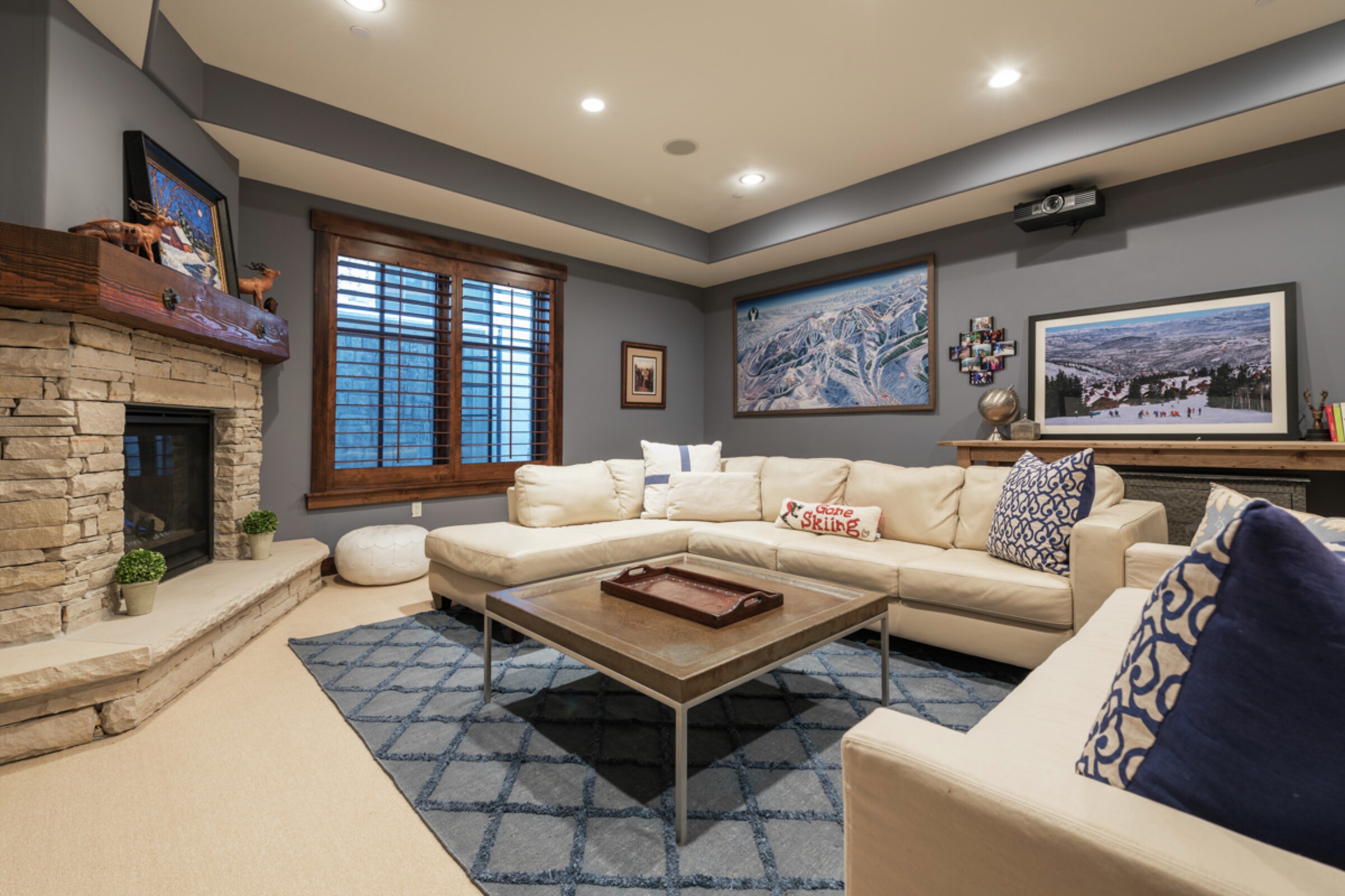 #20 - Family Room