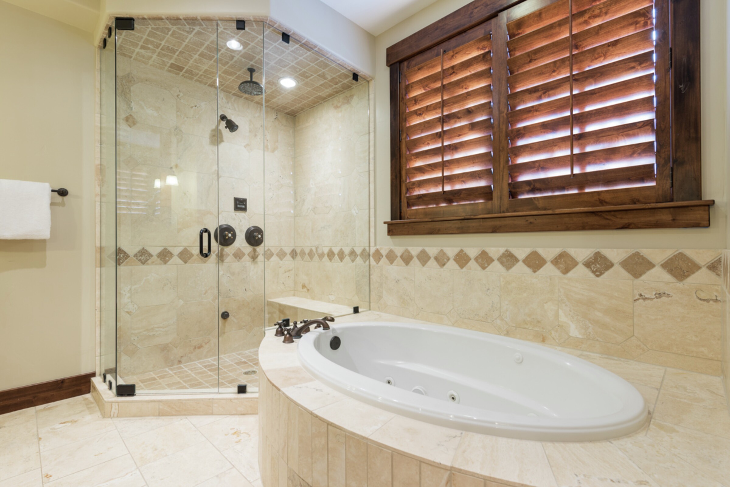 #20 - Master Ensuite Bathroom