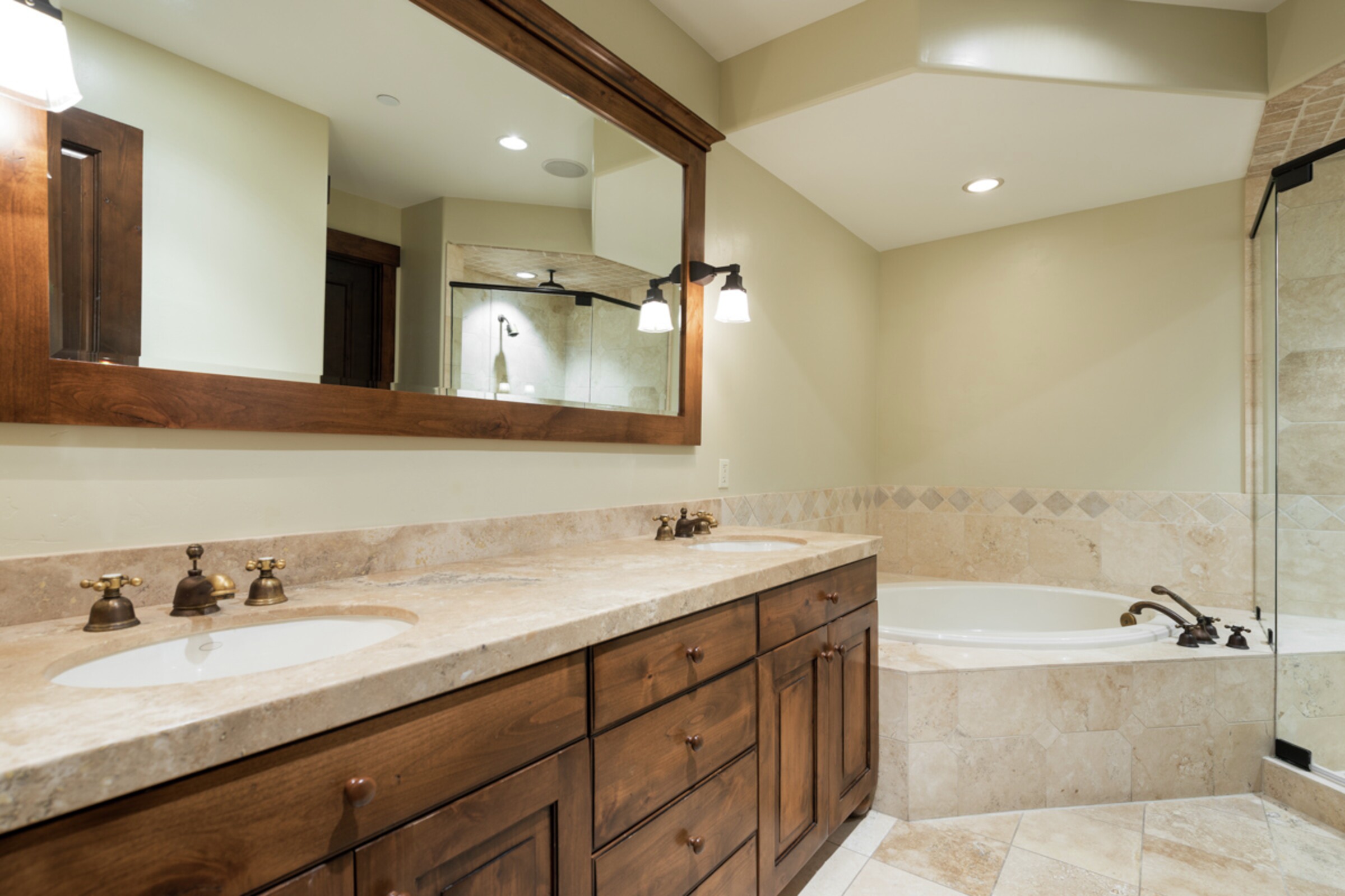 Master Ensuite Bathroom