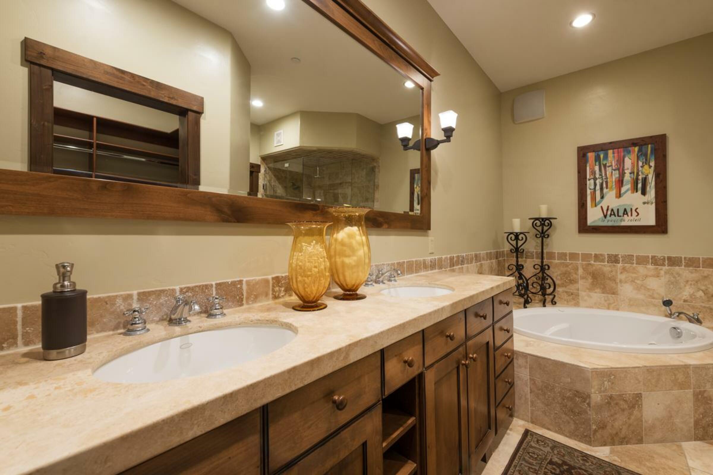 #1104 - Master Ensuite Bathroom