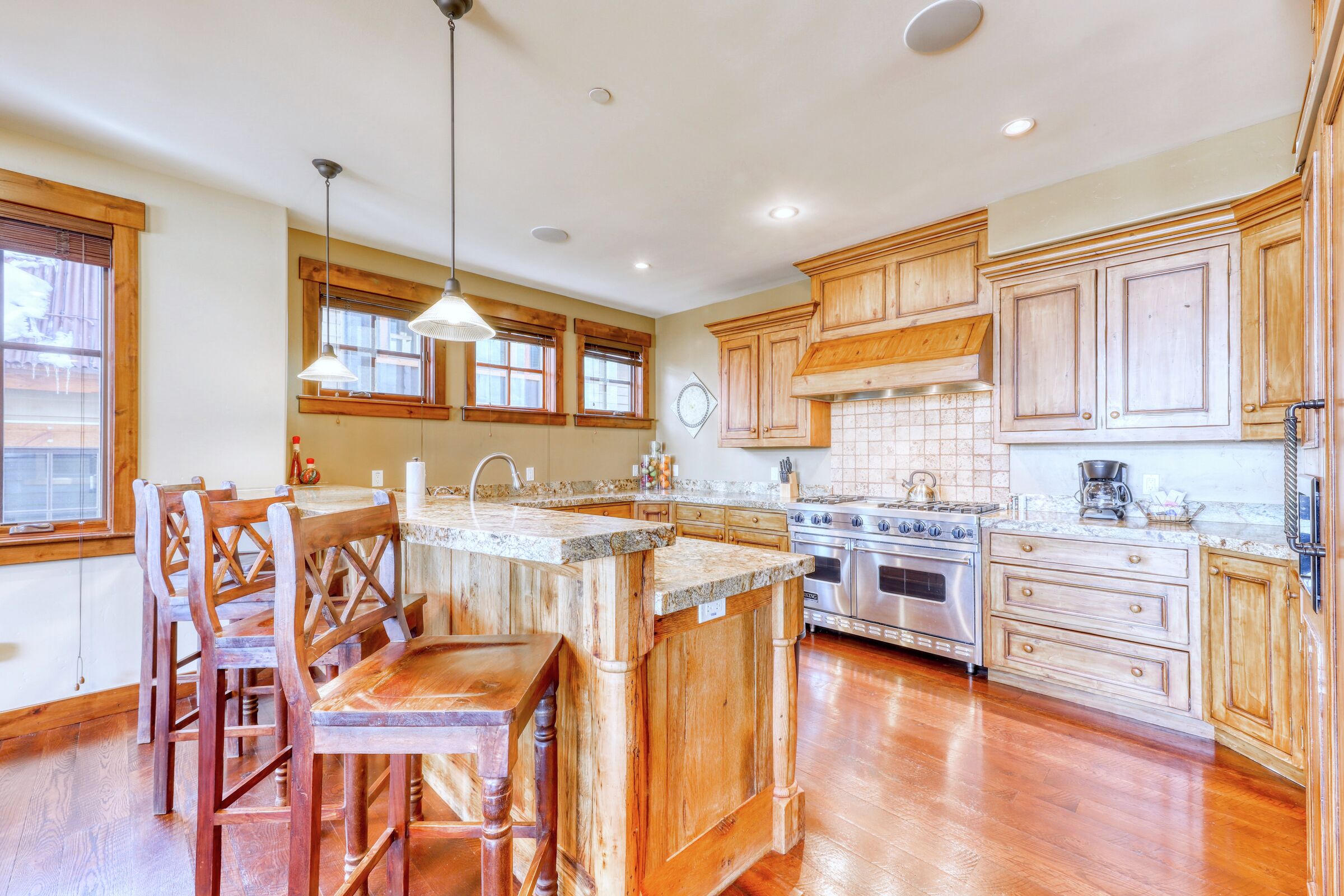 #18 - Kitchen