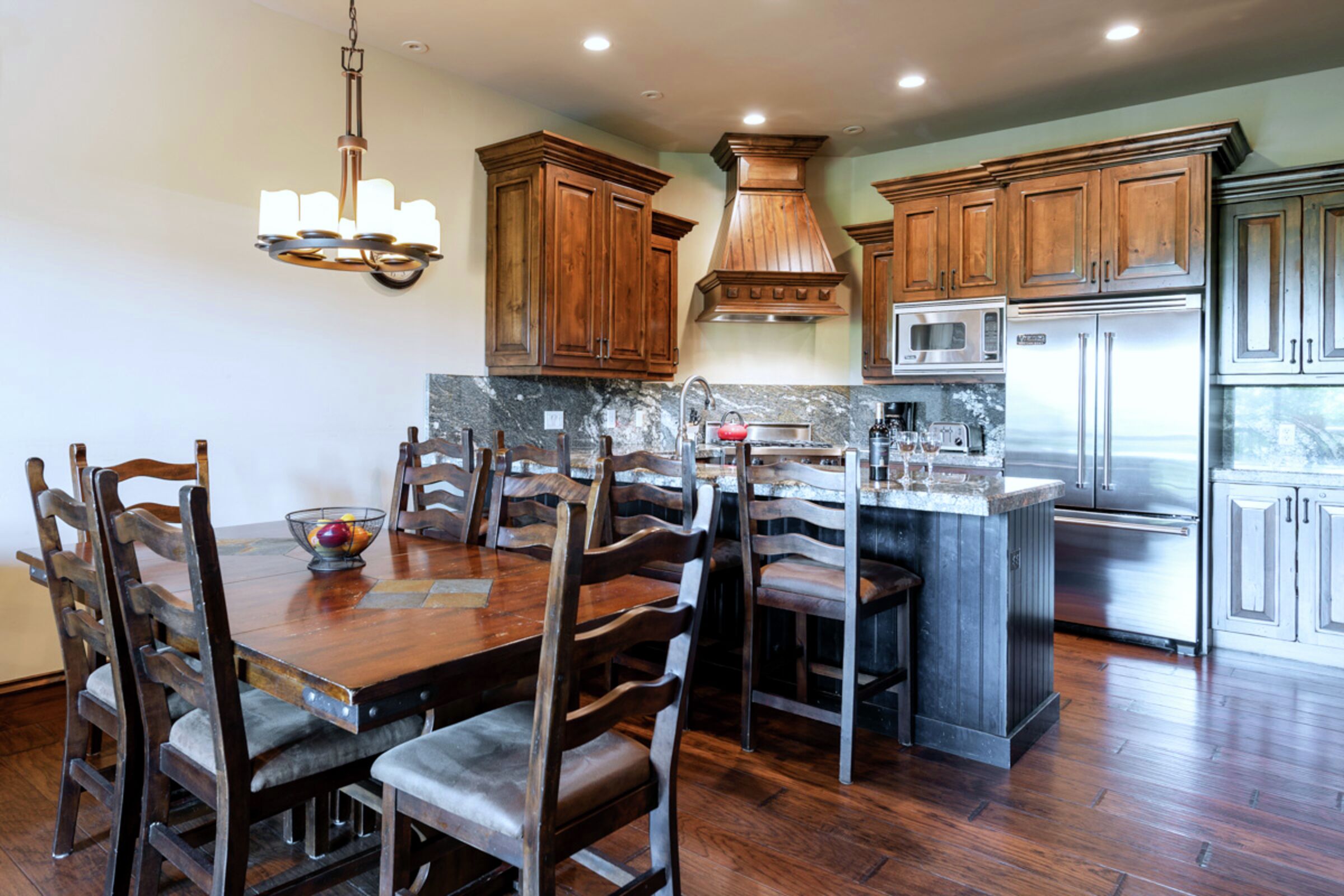 #103 - Dining Room & Kitchen