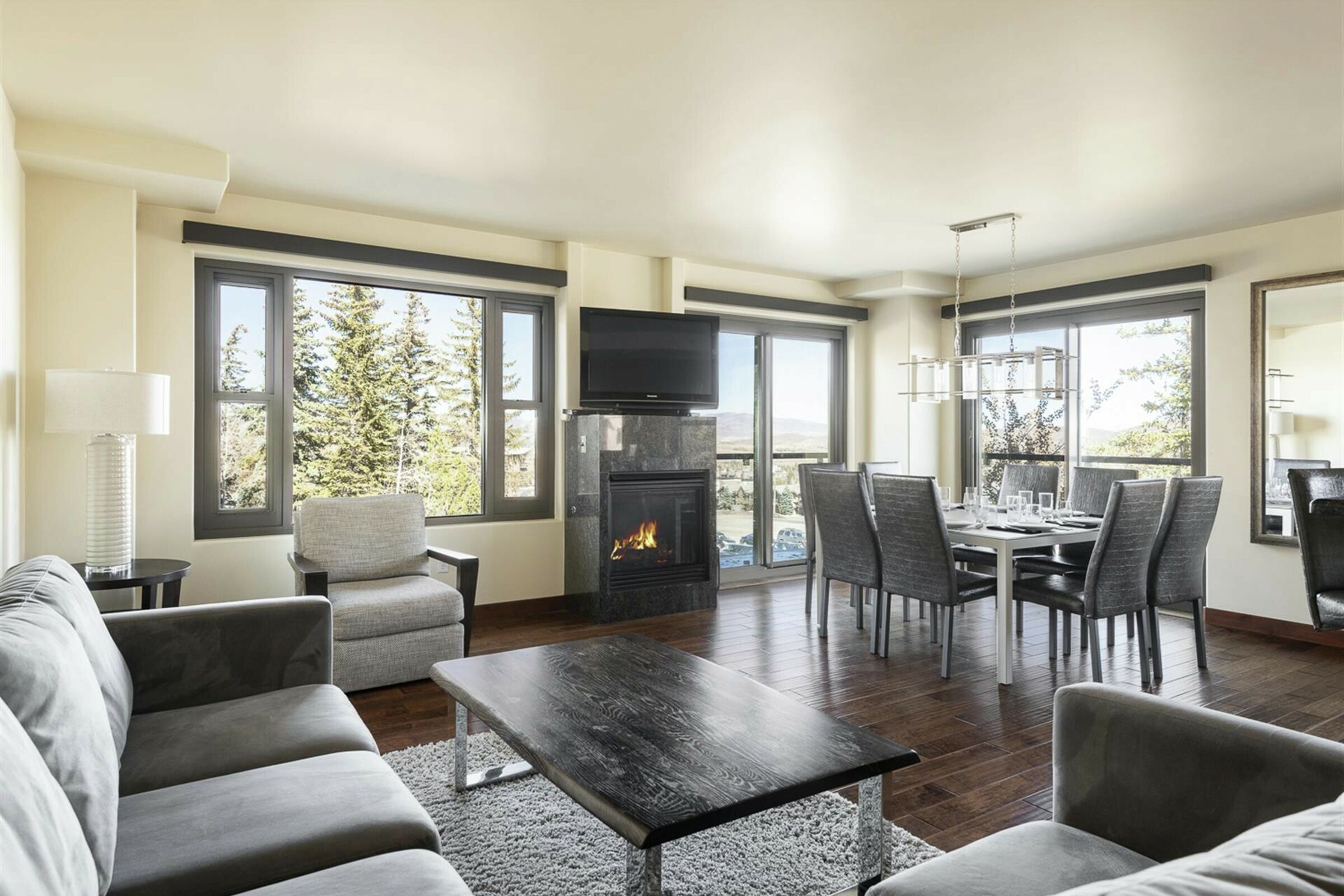 #201B - Living Room
