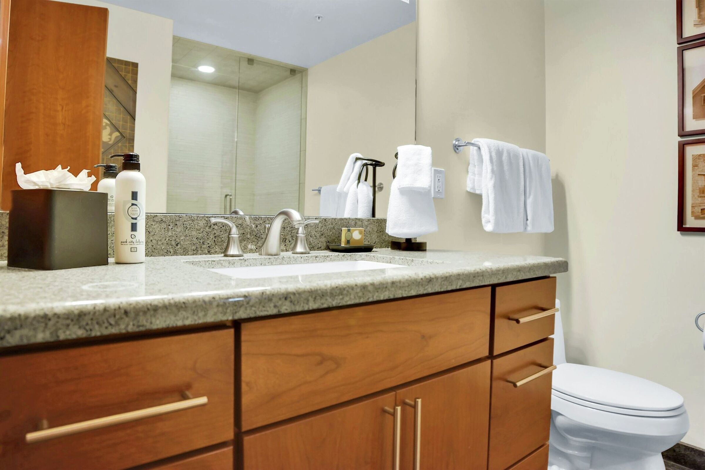 #304 - Bathroom