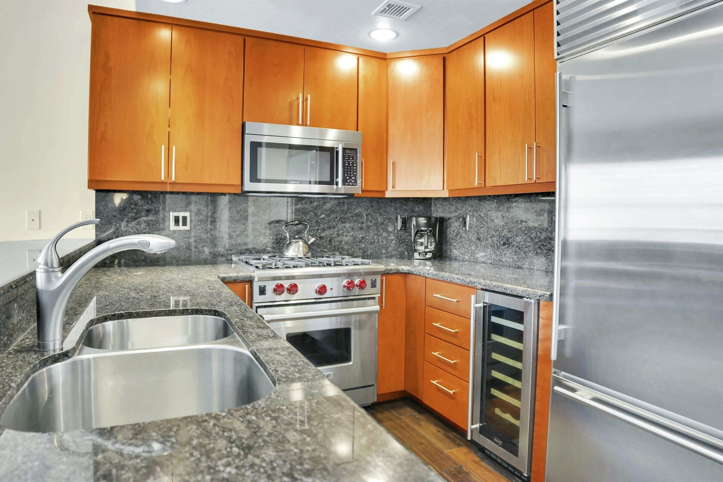#304 - Kitchen