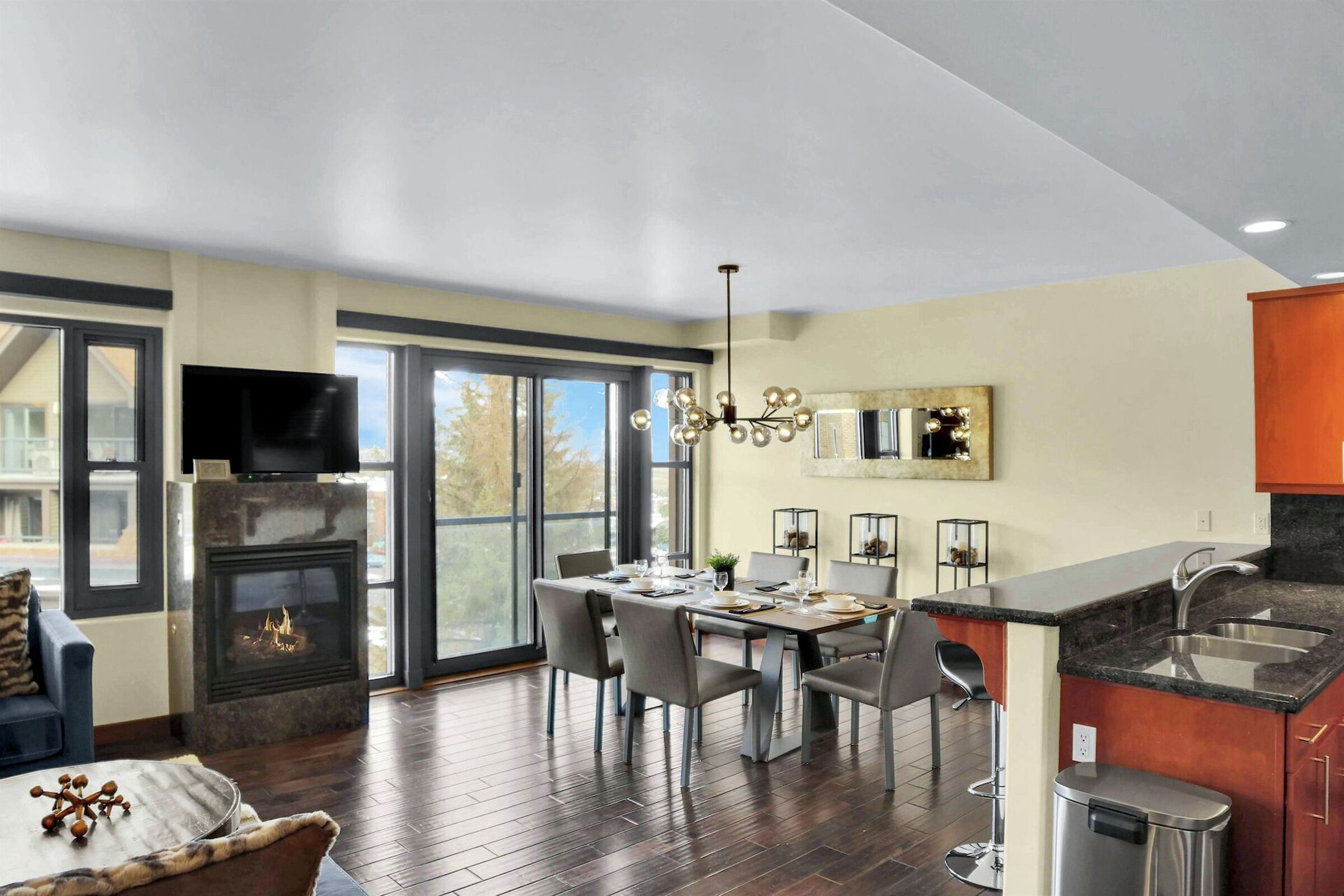 #304 - Living Area