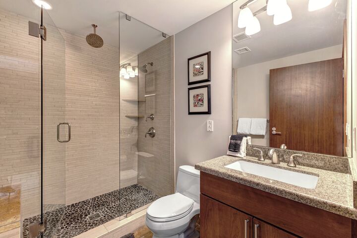 #402B - Master Ensuite Bathroom