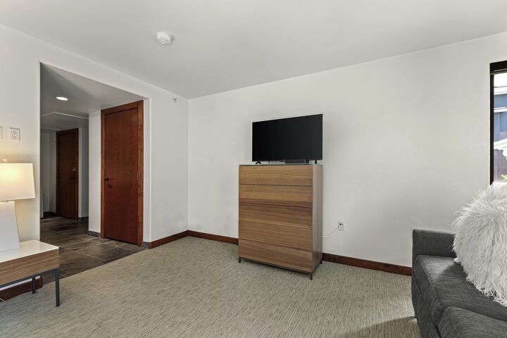 #401A - Hotel Room Sitting Area