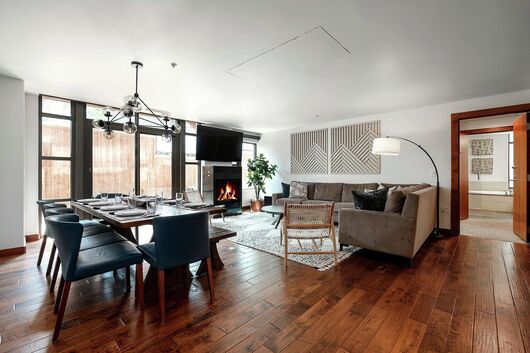 Living Area & Dining Area