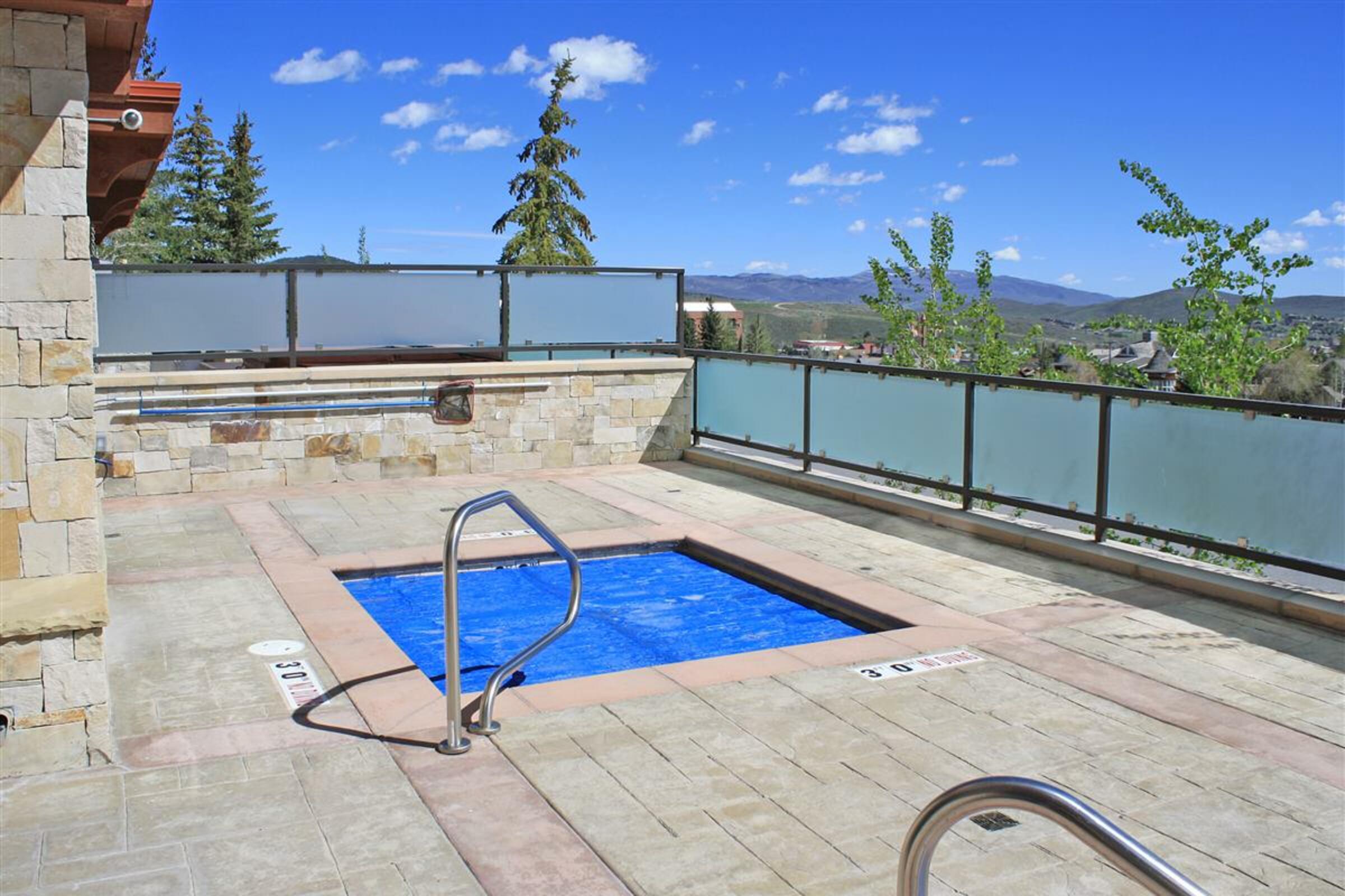 Outdoor Hot Tub