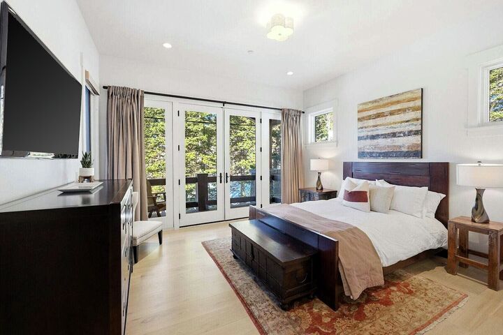 5 Bdrm 5.5 Bath HT - Bedroom