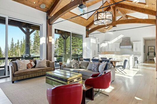 Living Area, Dining Area & Kitchen