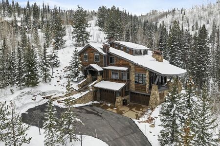 Silver Horse at The Colony - 26 Colony